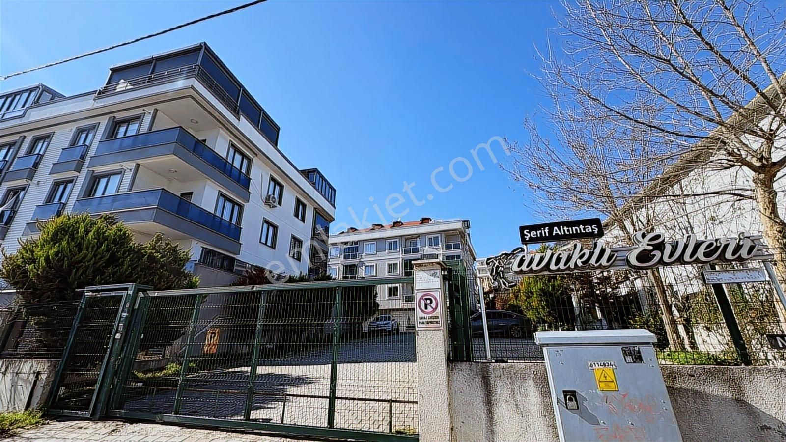 Beylikdüzü Şerif Altıntaş Kavaklı Evleri'nde 1+1 Kiralık Daire
