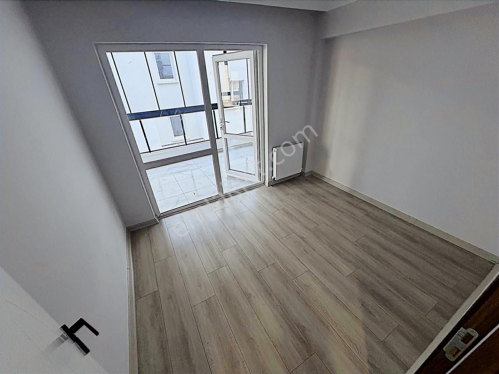 Yenikent Fevzi Çakmak Mh'de Asansörlü 1.arakat Geniş Balkon 3+1 - Görsel 19