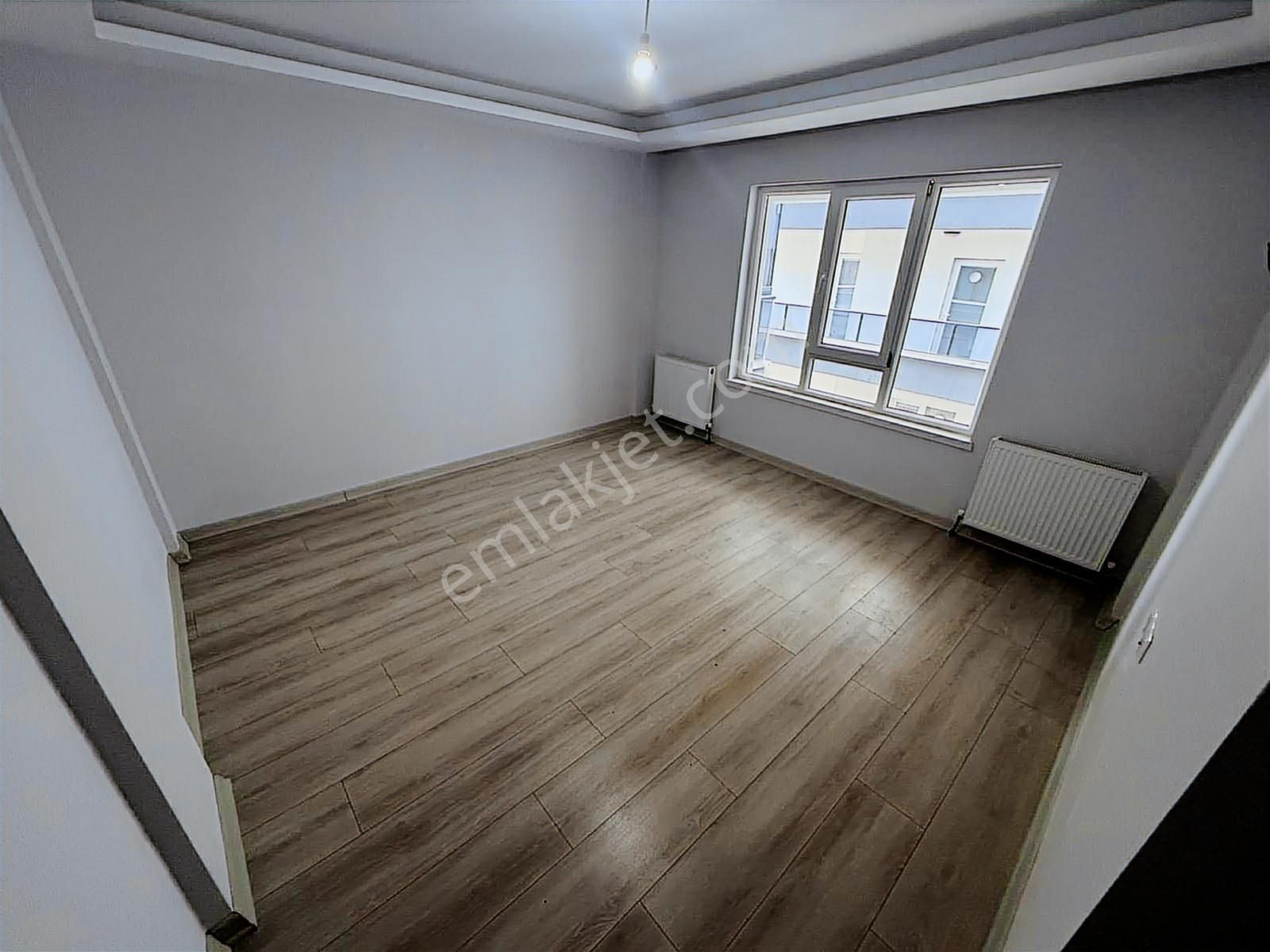 Yenikent Fevzi Çakmak Mh'de Asansörlü 1.arakat Geniş Balkon 3+1 - Görsel 10