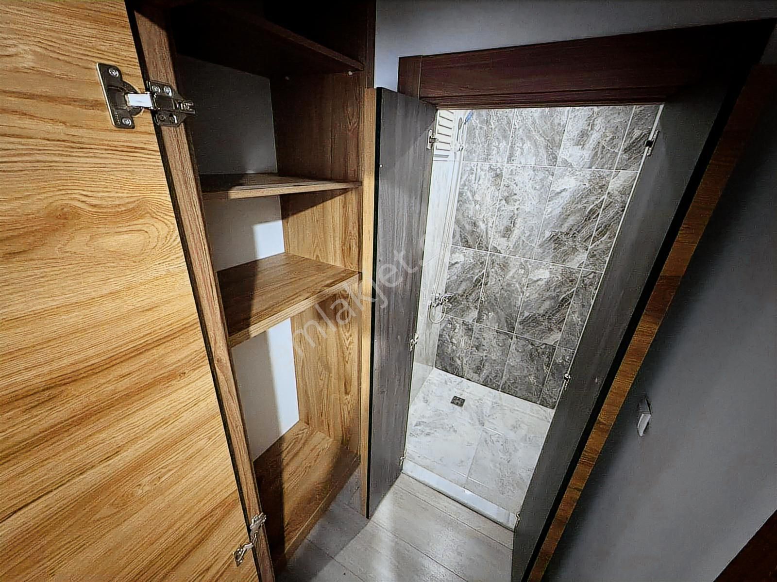 Yenikent Fevzi Çakmak Mh'de Asansörlü 1.arakat Geniş Balkon 3+1 - Görsel 30