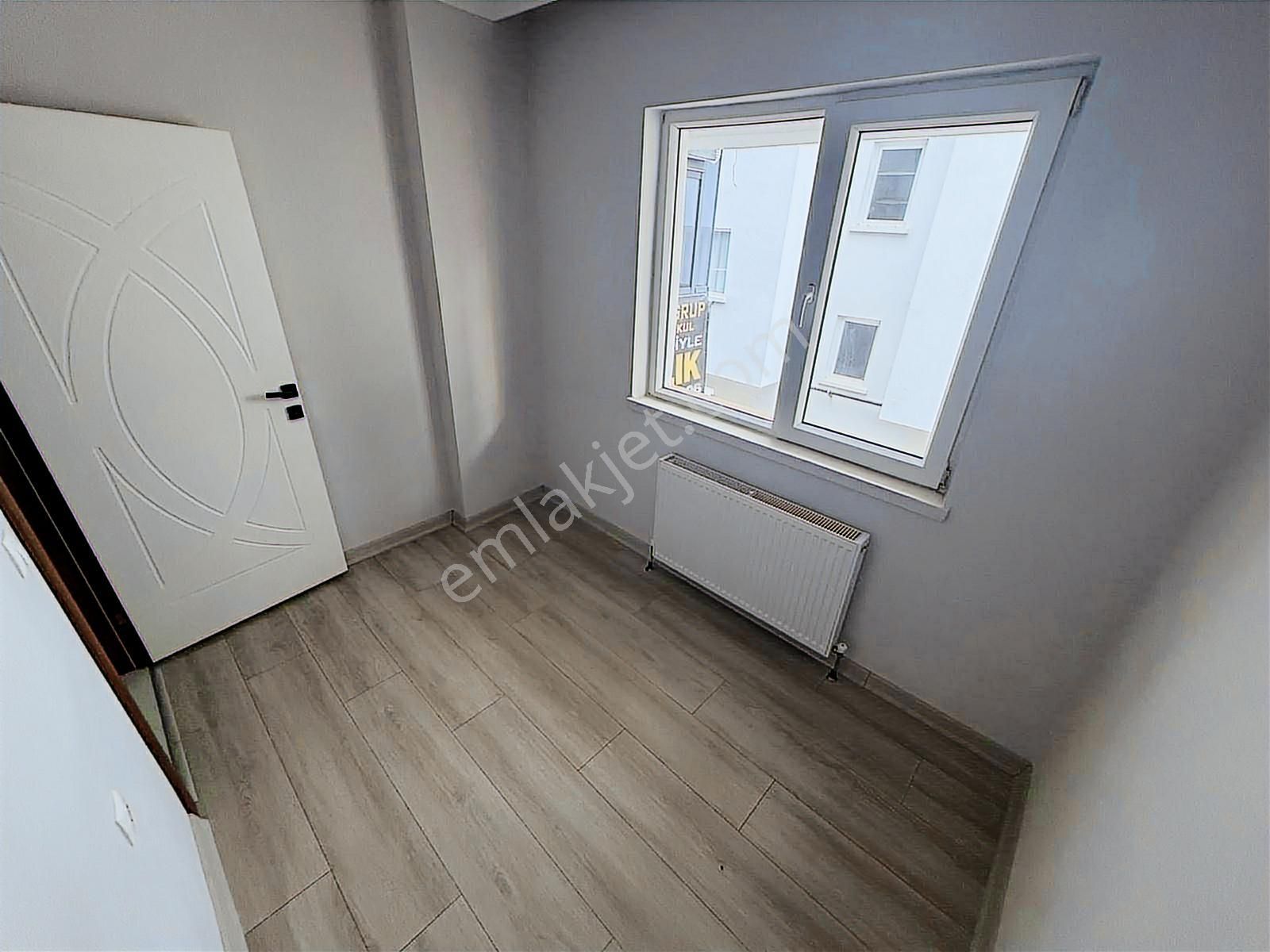 Yenikent Fevzi Çakmak Mh'de Asansörlü 1.arakat Geniş Balkon 3+1 - Görsel 23