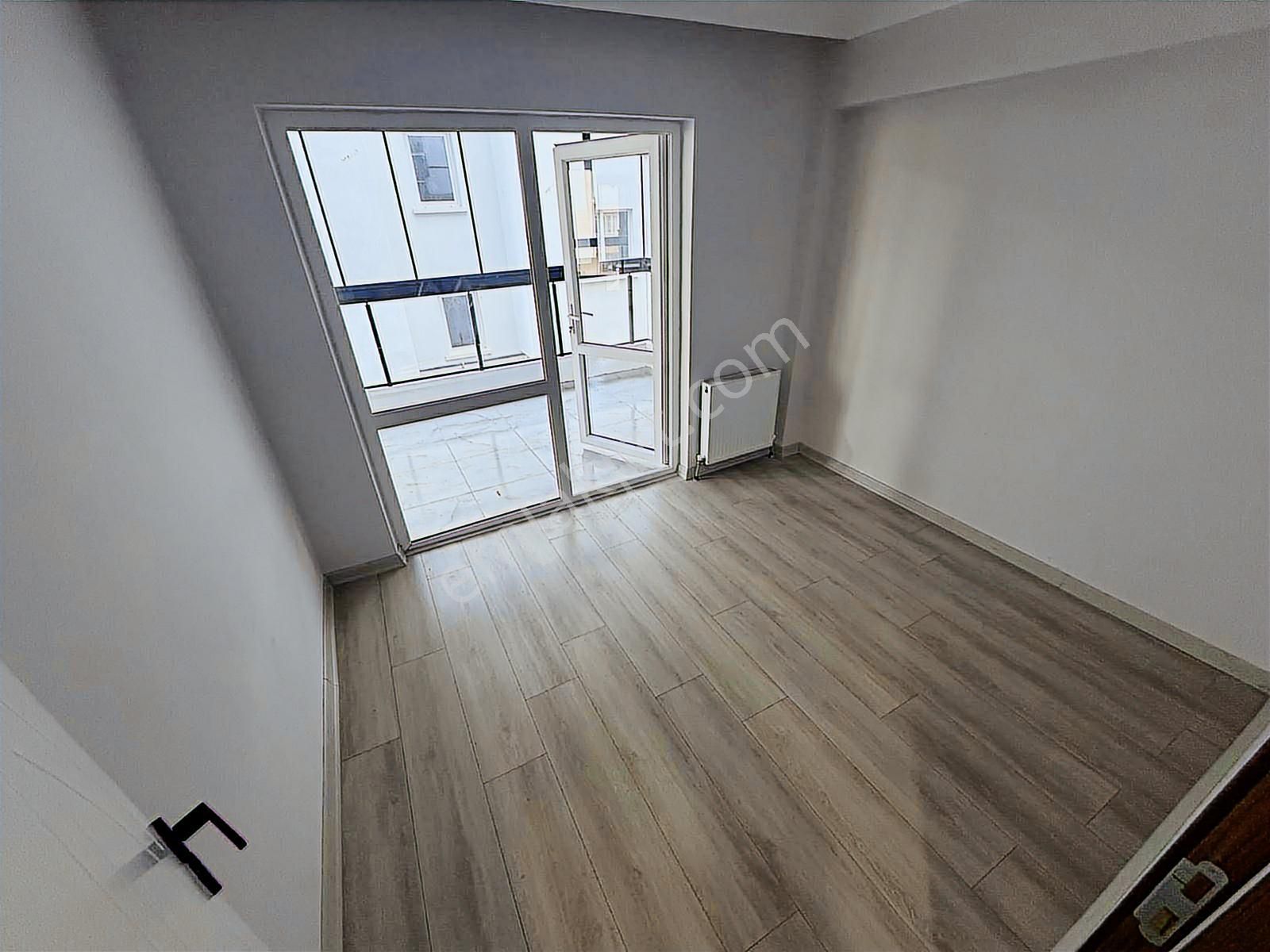 Yenikent Fevzi Çakmak Mh'de Asansörlü 1.arakat Geniş Balkon 3+1 - Görsel 20