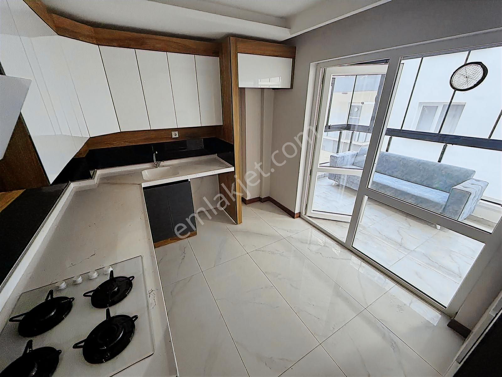 Yenikent Fevzi Çakmak Mh'de Asansörlü 1.arakat Geniş Balkon 3+1 - Görsel 9