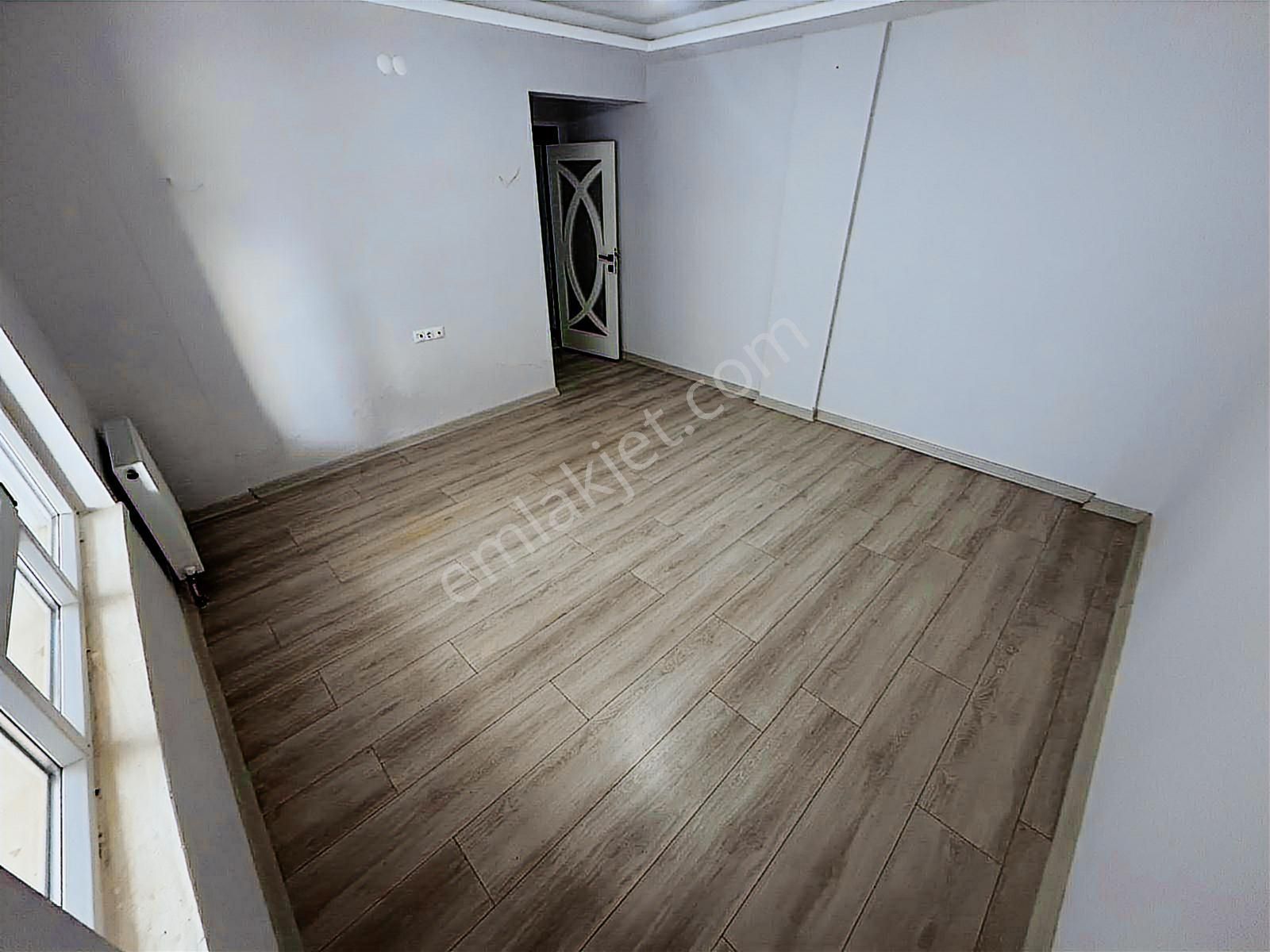Yenikent Fevzi Çakmak Mh'de Asansörlü 1.arakat Geniş Balkon 3+1 - Görsel 12