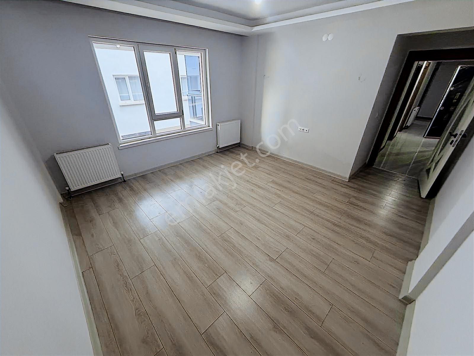 Yenikent Fevzi Çakmak Mh'de Asansörlü 1.arakat Geniş Balkon 3+1 - Görsel 14