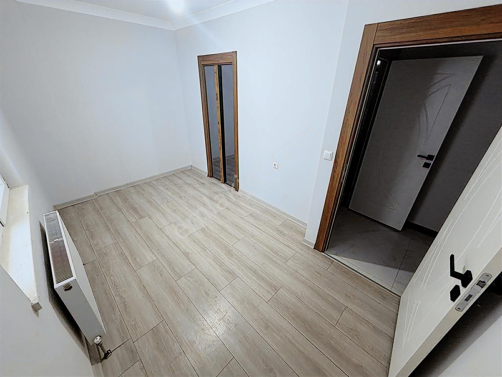 Yenikent Fevzi Çakmak Mh'de Asansörlü 1.arakat Geniş Balkon 3+1 - Görsel 27