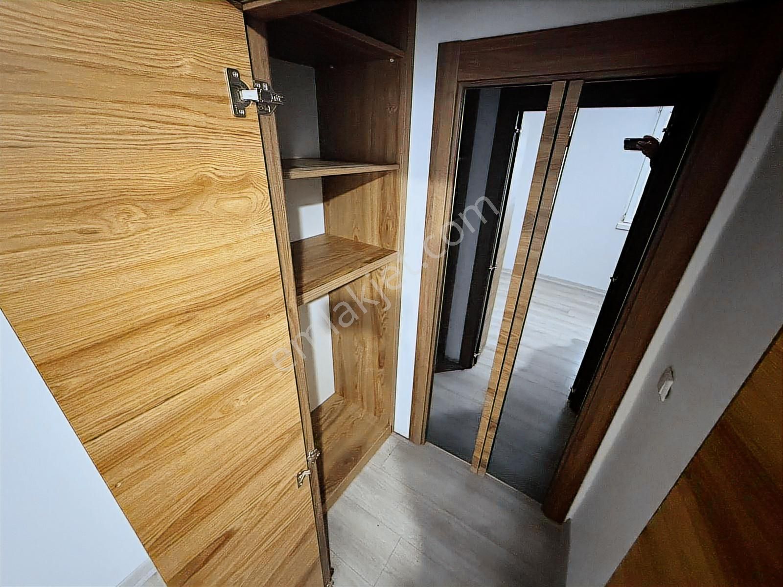 Yenikent Fevzi Çakmak Mh'de Asansörlü 1.arakat Geniş Balkon 3+1 - Görsel 29