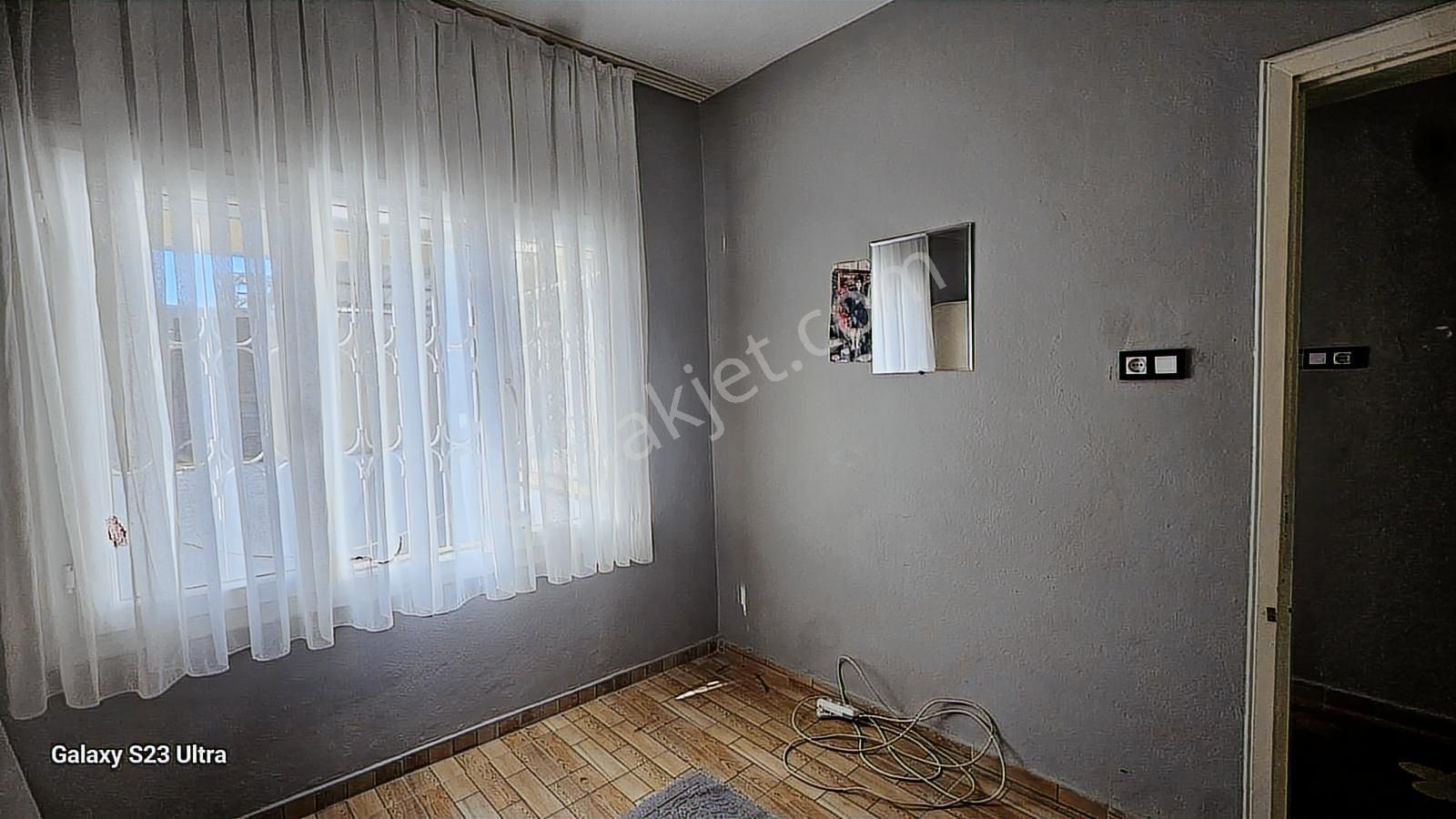 Ìçi Komple Yapı İki Kat Ve İsyeri Olan Masrafsiz Müstakil Ev - Görsel 34