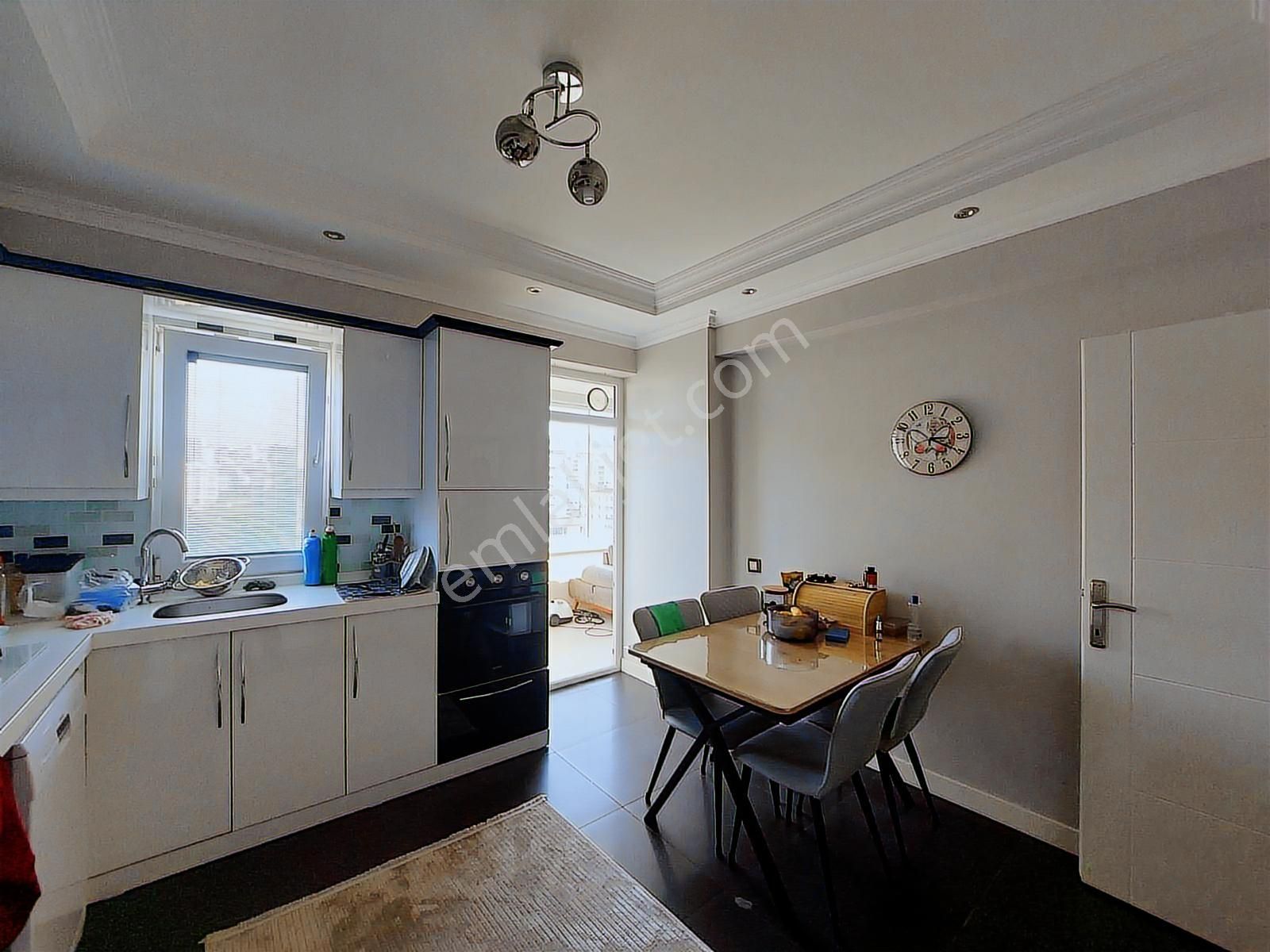 Atakum'da Muhteşem Konumda Site İçerisinde 3+1 Satılık Daire! - Görsel 11