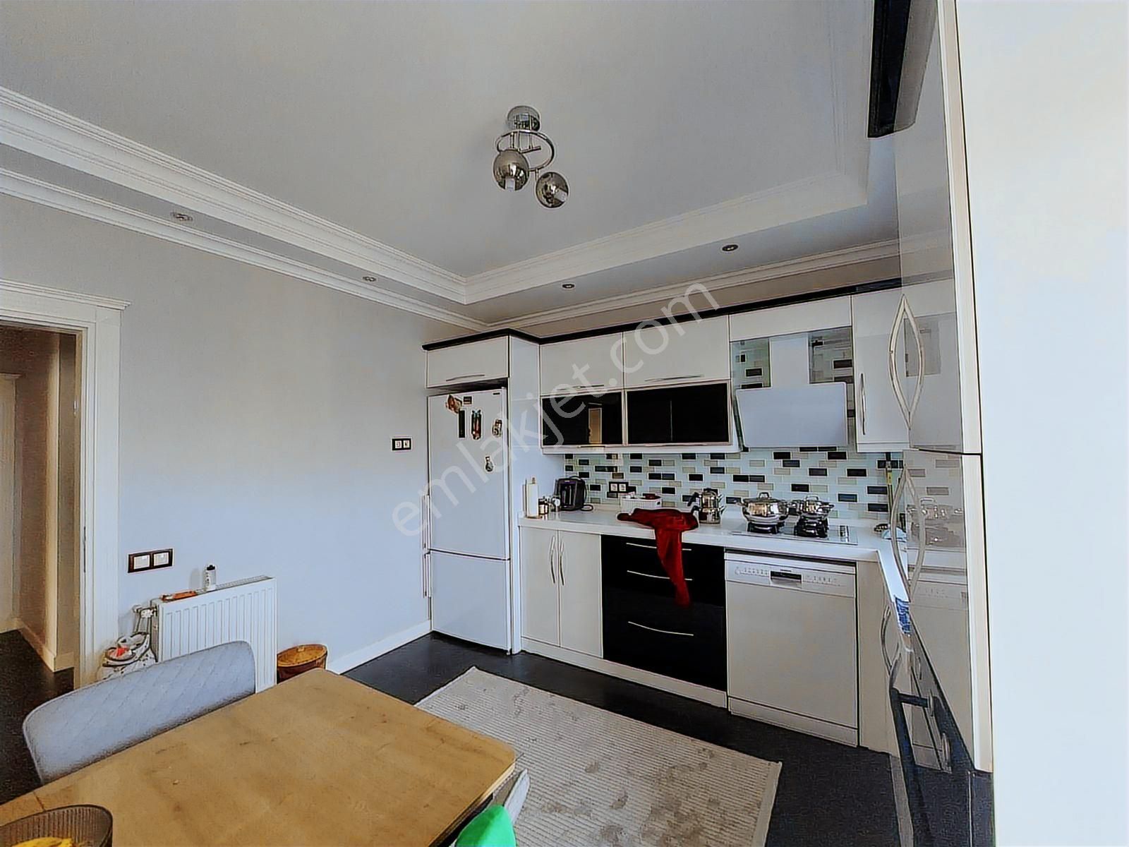 Atakum'da Muhteşem Konumda Site İçerisinde 3+1 Satılık Daire! - Görsel 13