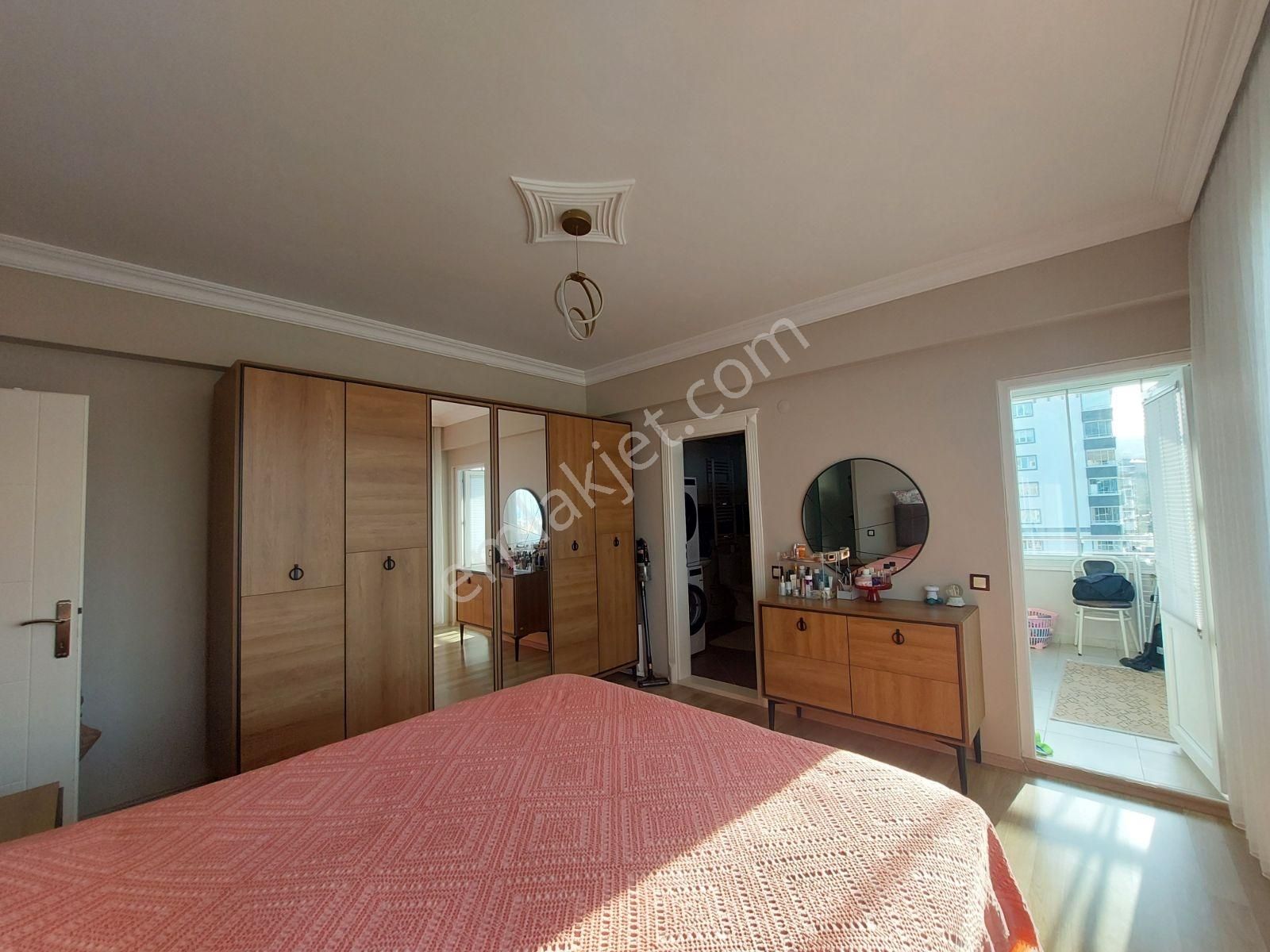 Atakum'da Muhteşem Konumda Site İçerisinde 3+1 Satılık Daire! - Görsel 25