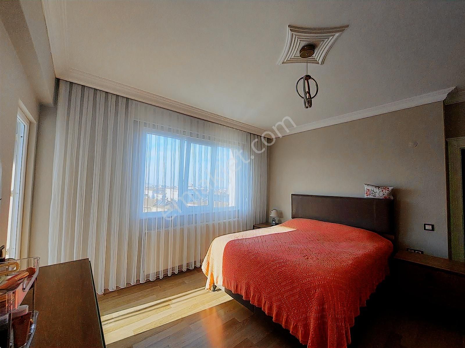 Atakum'da Muhteşem Konumda Site İçerisinde 3+1 Satılık Daire! - Görsel 16