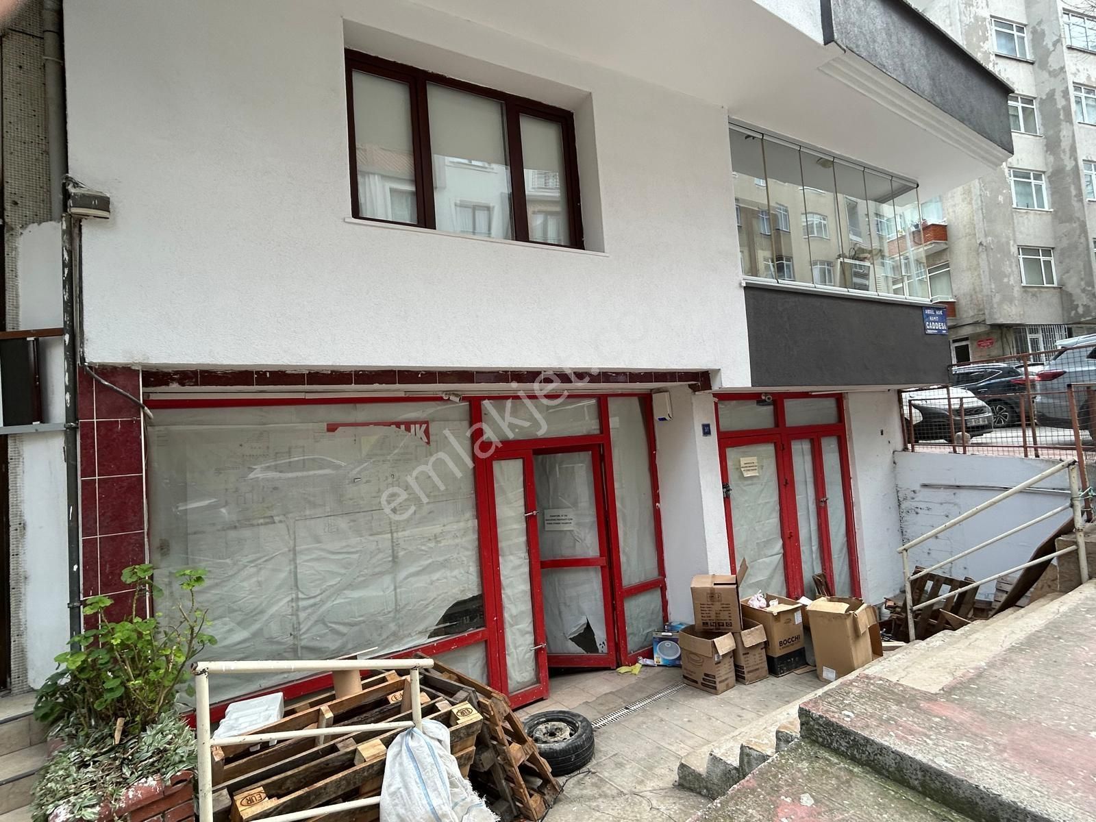 Promade Emlak'tan Bahçelievler'de Satılık Dükkan