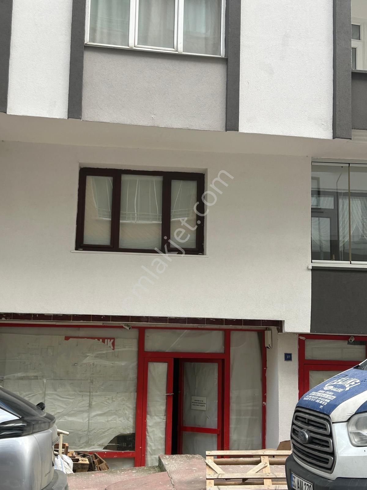 Promade Emlak'tan Bahçelievler'de Satılık Dükkan - Görsel 3