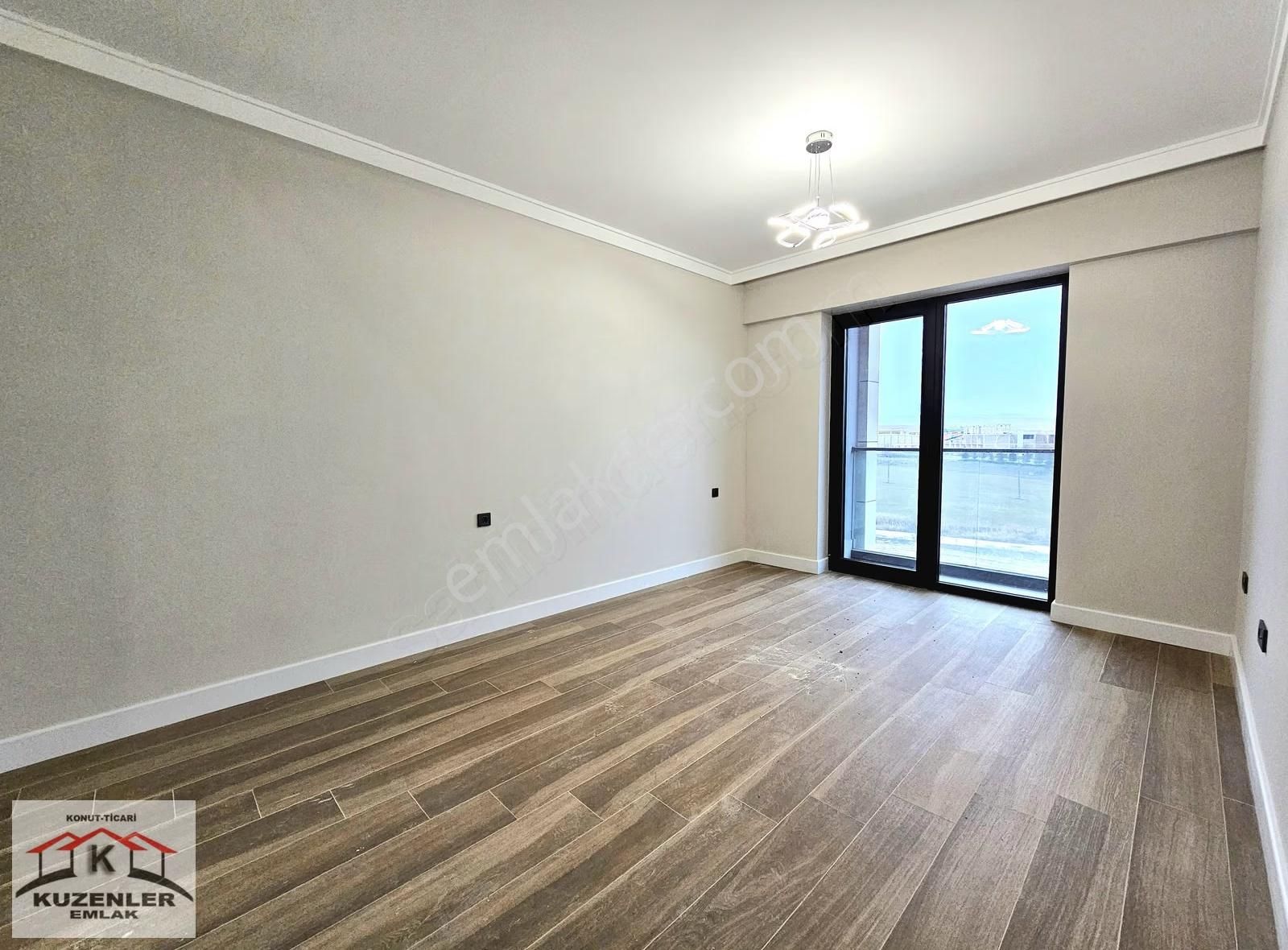 Pineta Sitesi_7/24 Güvenlikli Özel Garajlı Yüksek Kredili Villa - Görsel 11