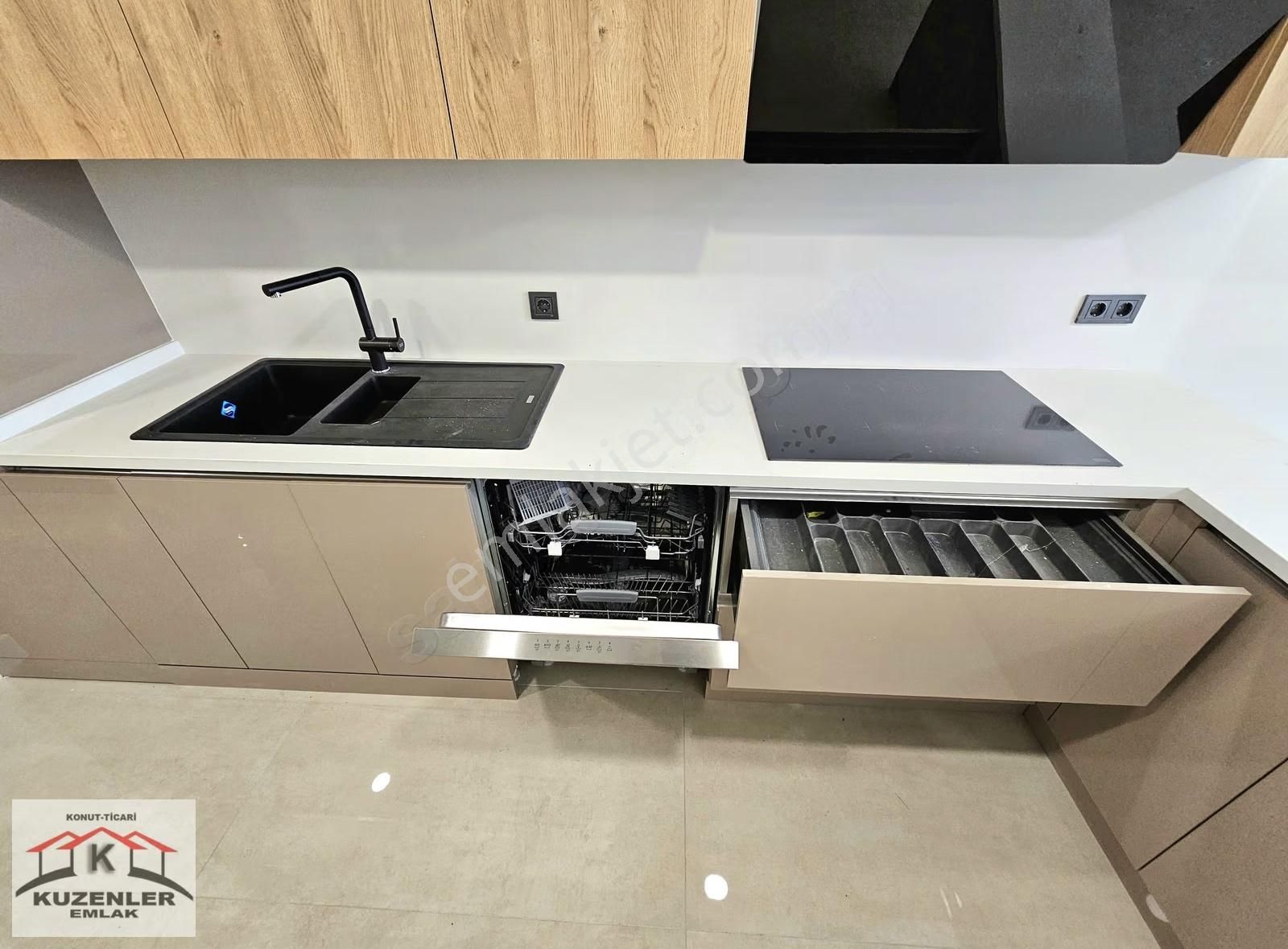 Pineta Sitesi_7/24 Güvenlikli Özel Garajlı Yüksek Kredili Villa - Görsel 3