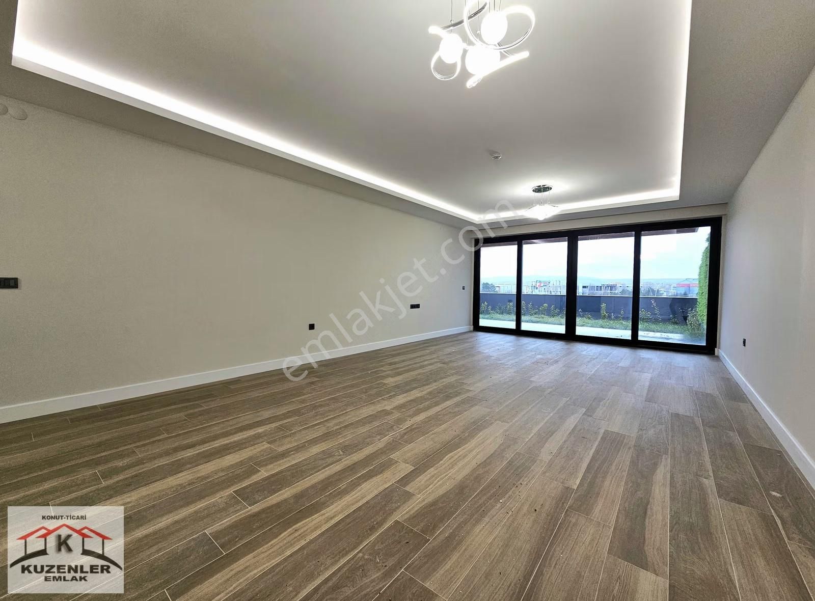 Pineta Sitesi_7/24 Güvenlikli Özel Garajlı Yüksek Kredili Villa - Görsel 5