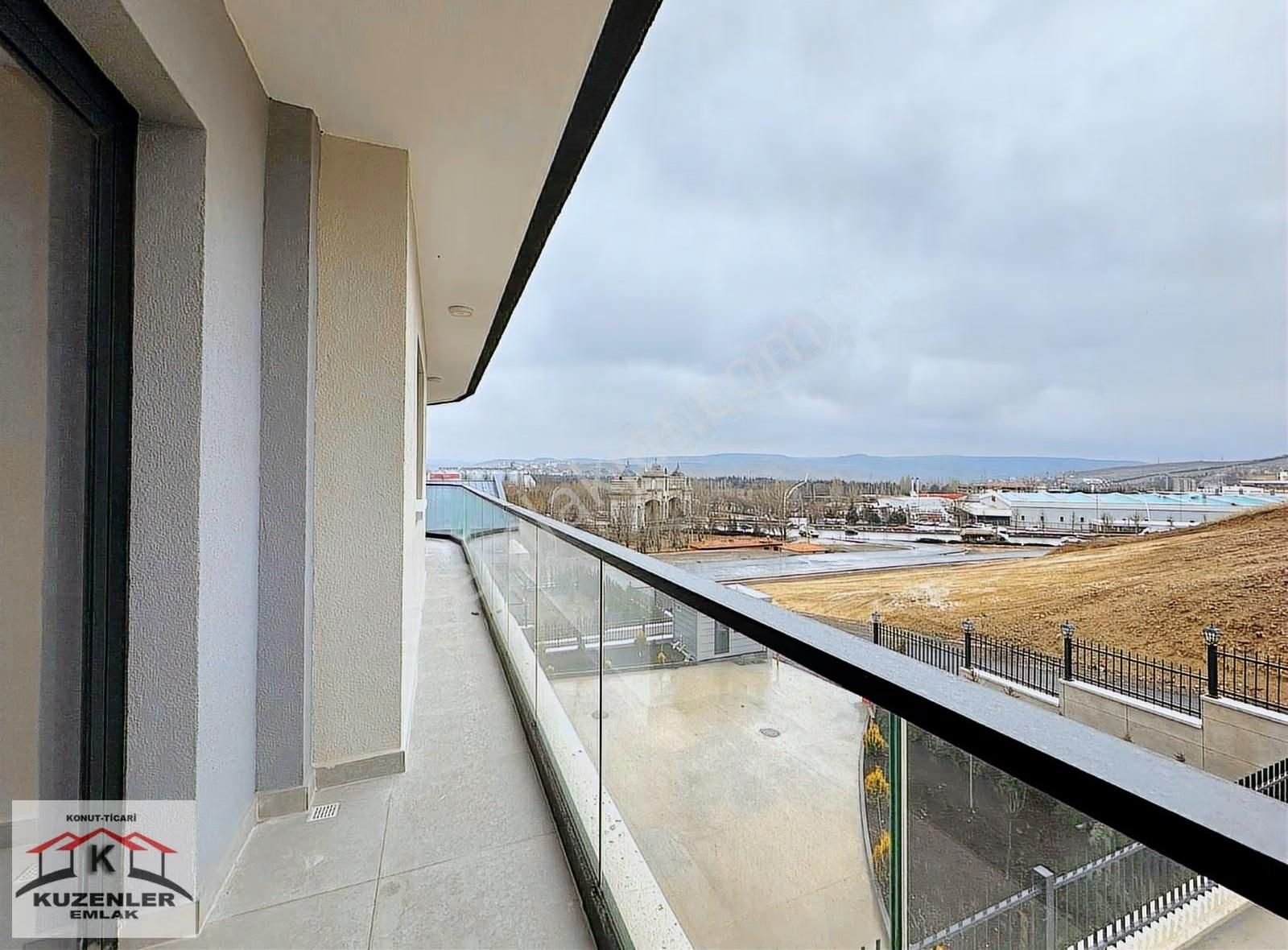 Kuzenler'dn Pineta Konutlarında 2kat Güney Cephe K.otoparklı 4+1 - Görsel 12