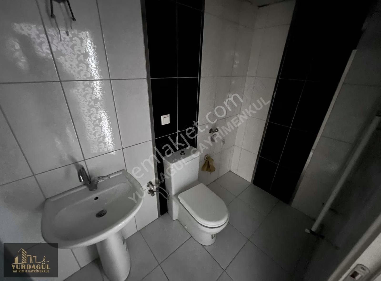 Yurdagül'den Çamlıca'da Cadde Üzeri Bakımlı Arakat 2+1 90m2 - Görsel 14