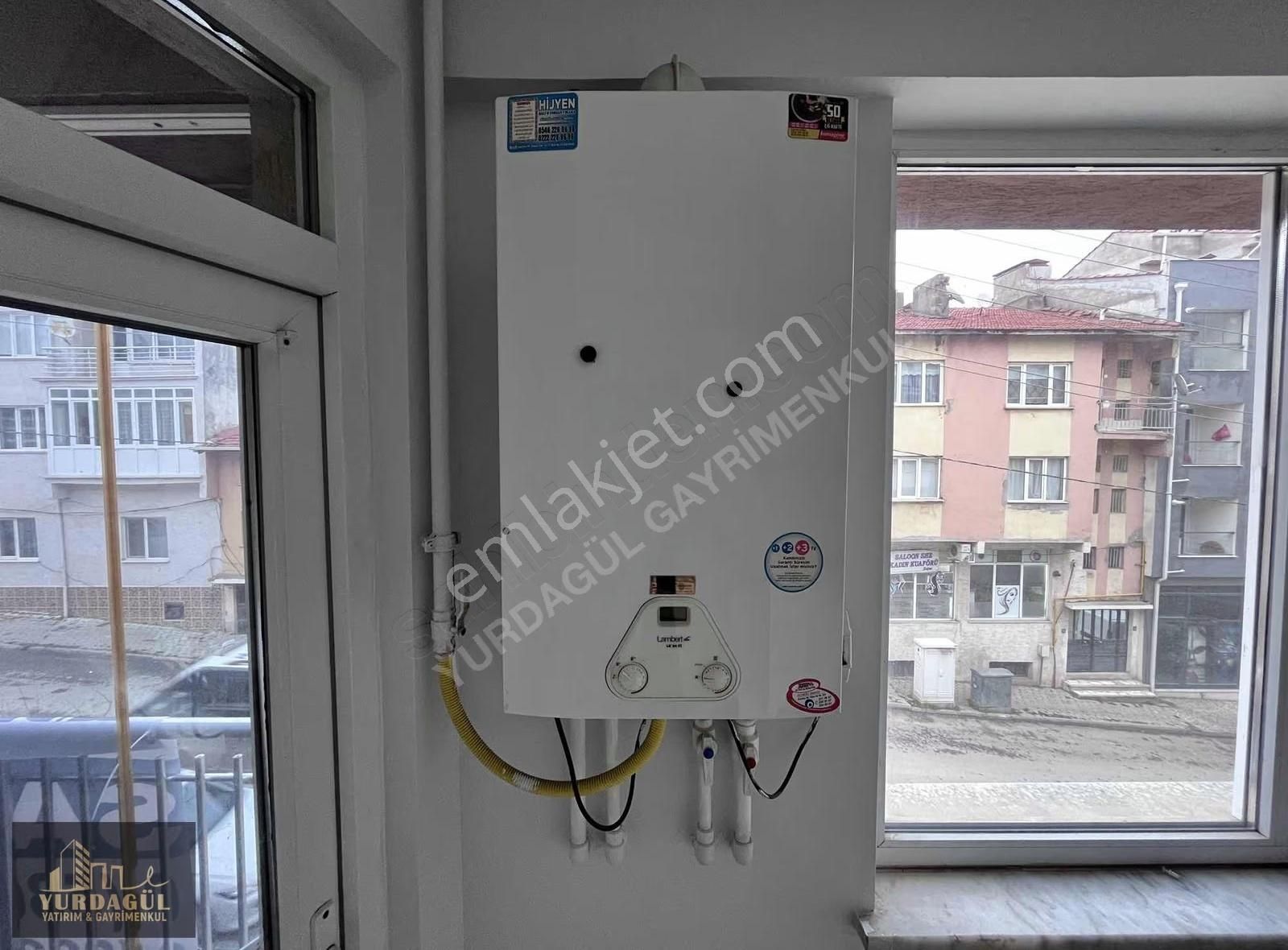 Yurdagül'den Çamlıca'da Cadde Üzeri Bakımlı Arakat 2+1 90m2 - Görsel 20