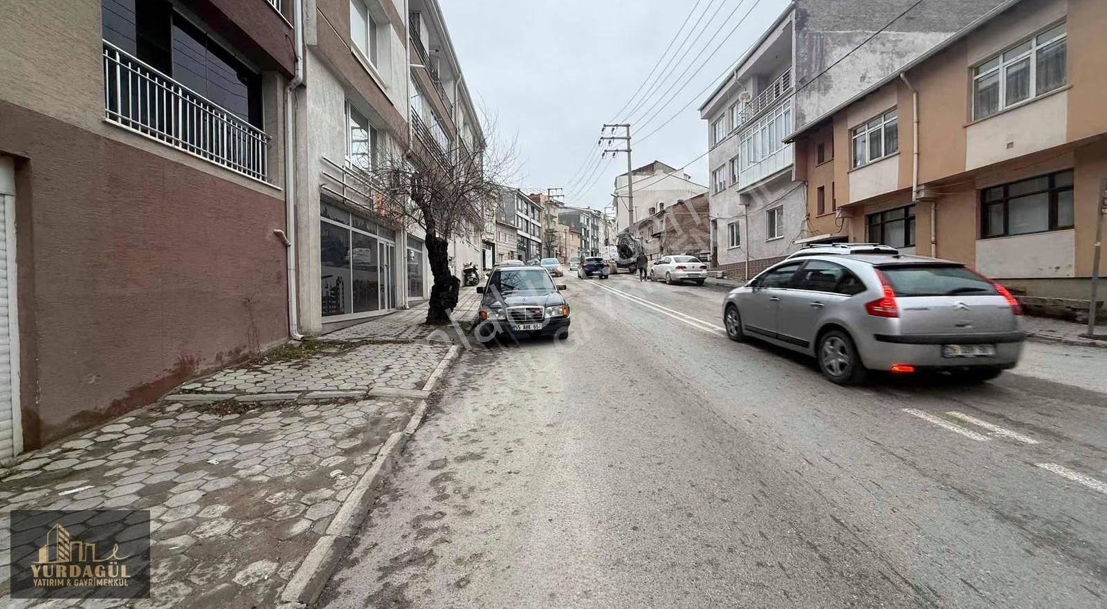 Yurdagül'den Çamlıca'da Cadde Üzeri Bakımlı Arakat 2+1 90m2 - Görsel 5