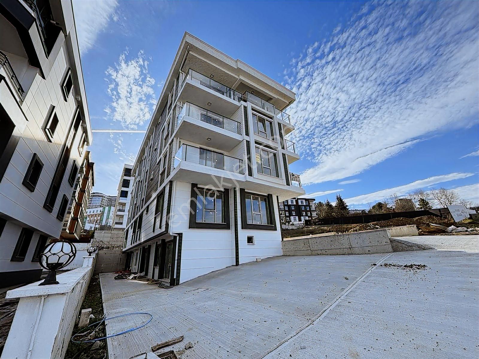 Promade Emlak'tan Doğa Koleji Altında Fırsat 1+1 Satılık Daire..