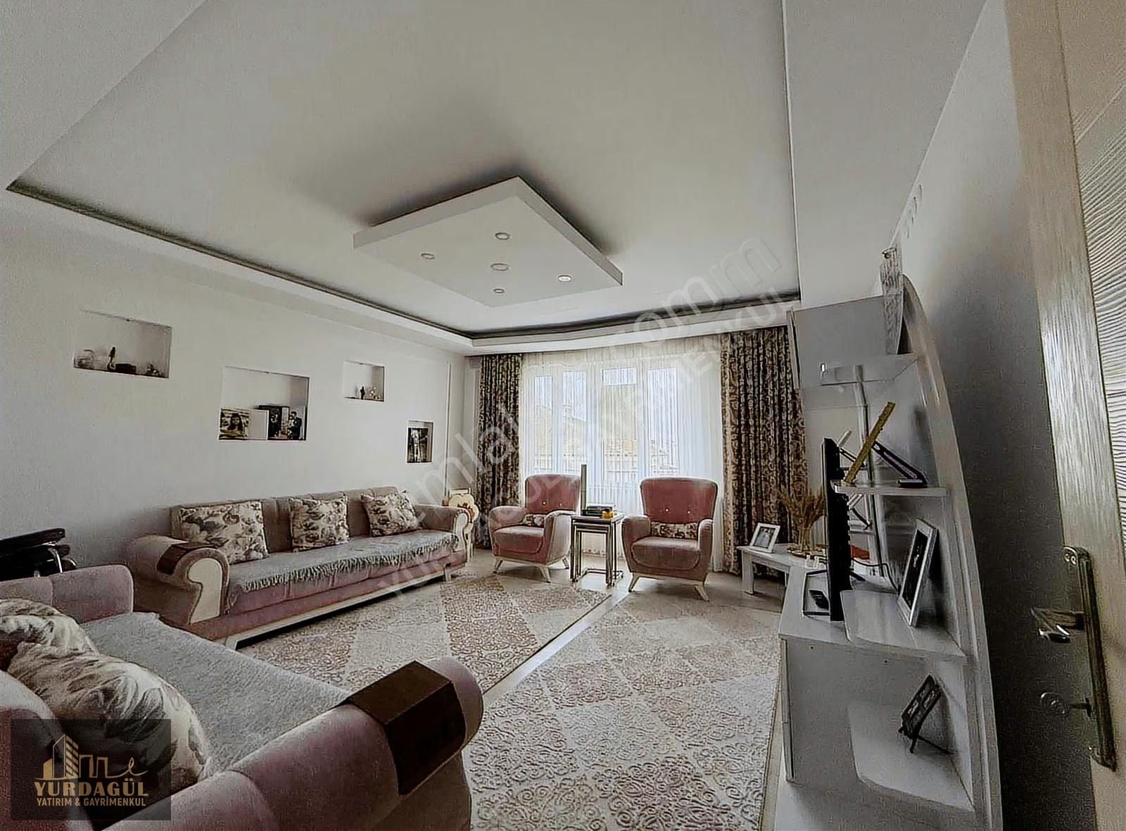 Büyükdere'de Yenişen Sokak'da Asansörlü,geniş,çift Cepheli 2+1 - Görsel 23