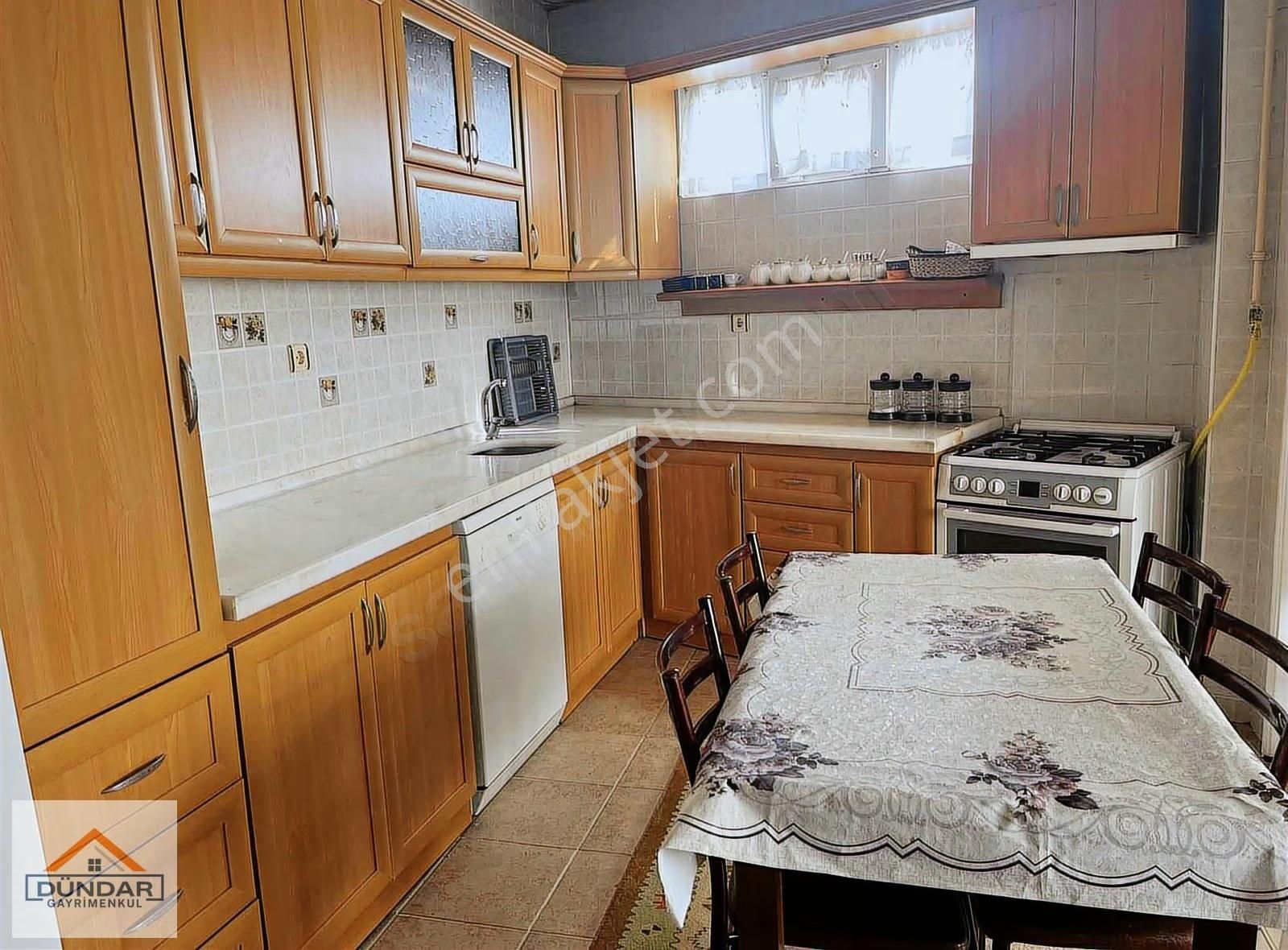 Dündar Gayrimenkul'den Hendek Merkezde Kiralık Eşyalı Daire - Görsel 14