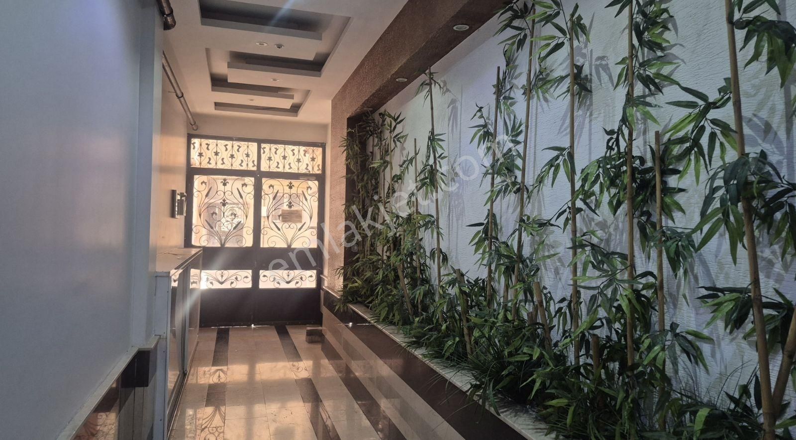 Bayraklı Çiçek Mahallesinde Satılık 2+1 Daire - Görsel 5