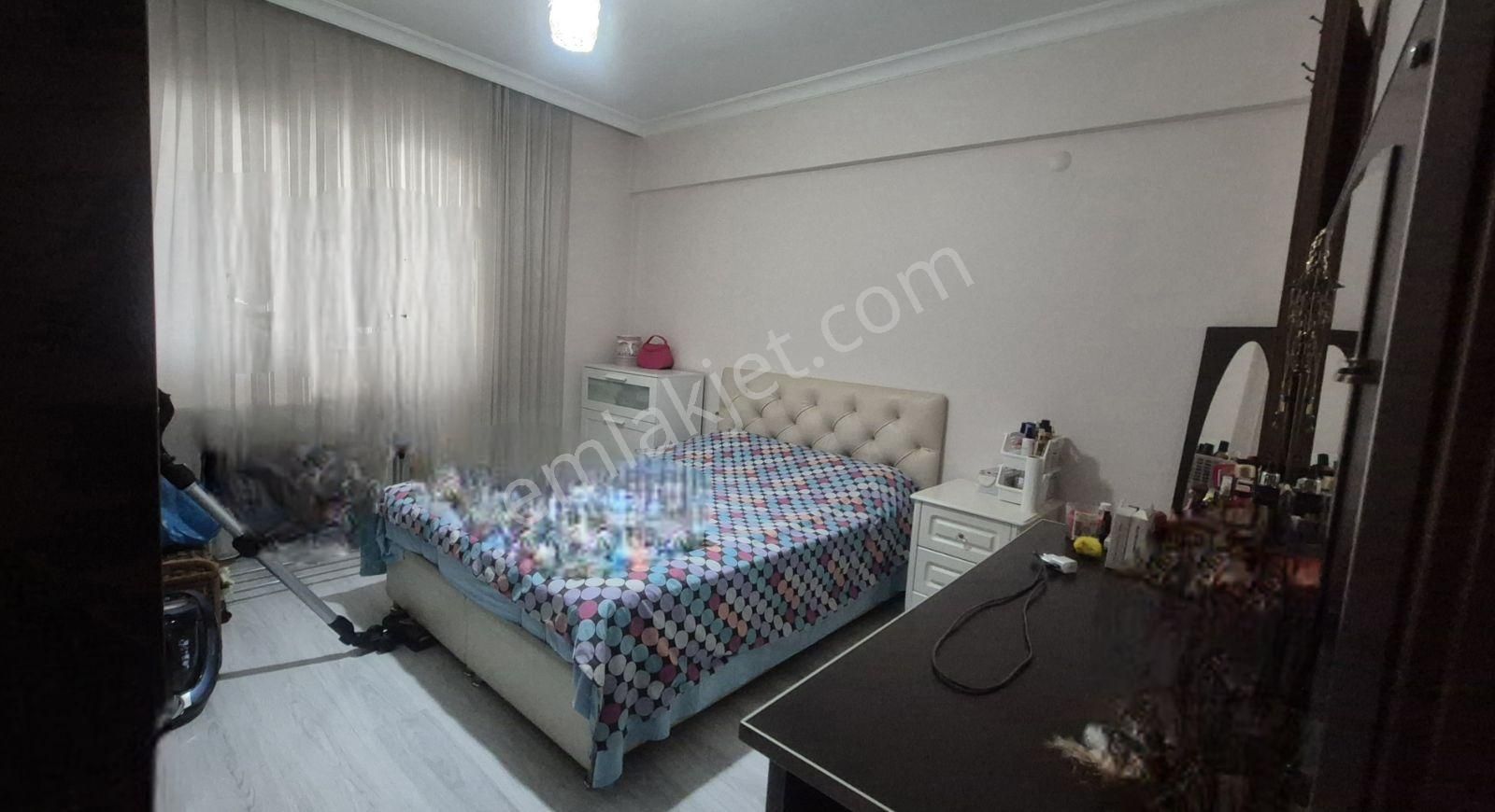 Bayraklı Çiçek Mahallesinde Satılık 2+1 Daire - Görsel 9