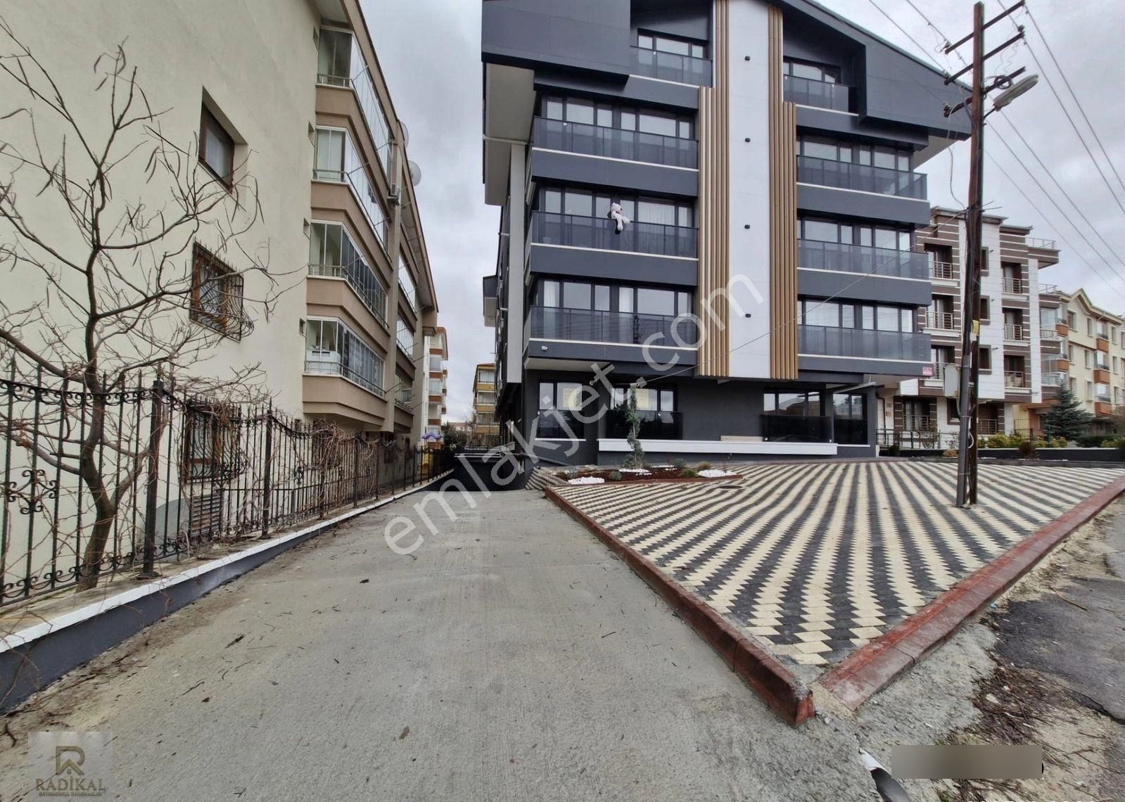 Birlik Mahallesi 493. Cadde Üzeri Sıfır Emsalsiz Kiralık Yüksek Giriş 2+1 Daire ......... - Görsel 3