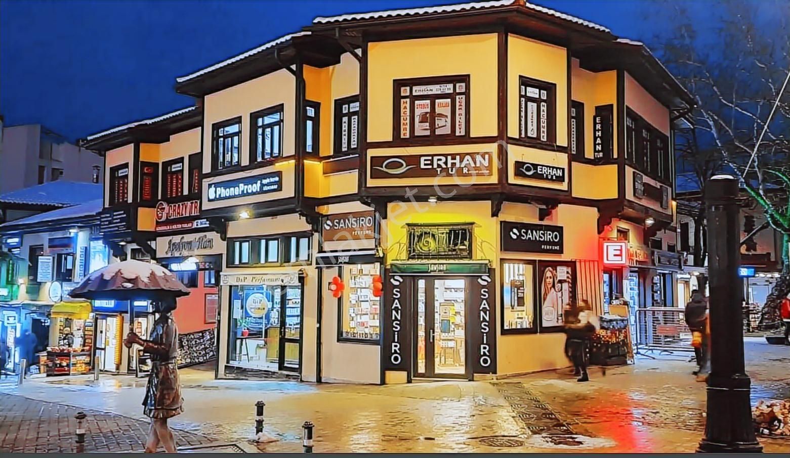 Bursa'nın Simge Yapılarından Tarihi Apolyont Han'da Dükkan