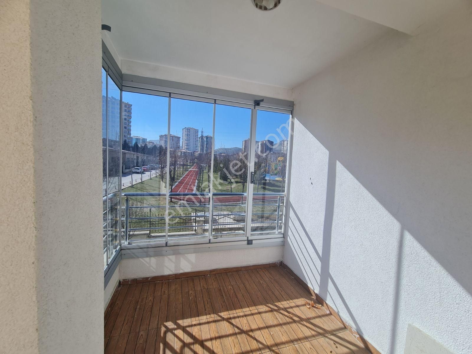 Karapurcek Te Satılık Site İçi 3+1.160. M2 - Görsel 4