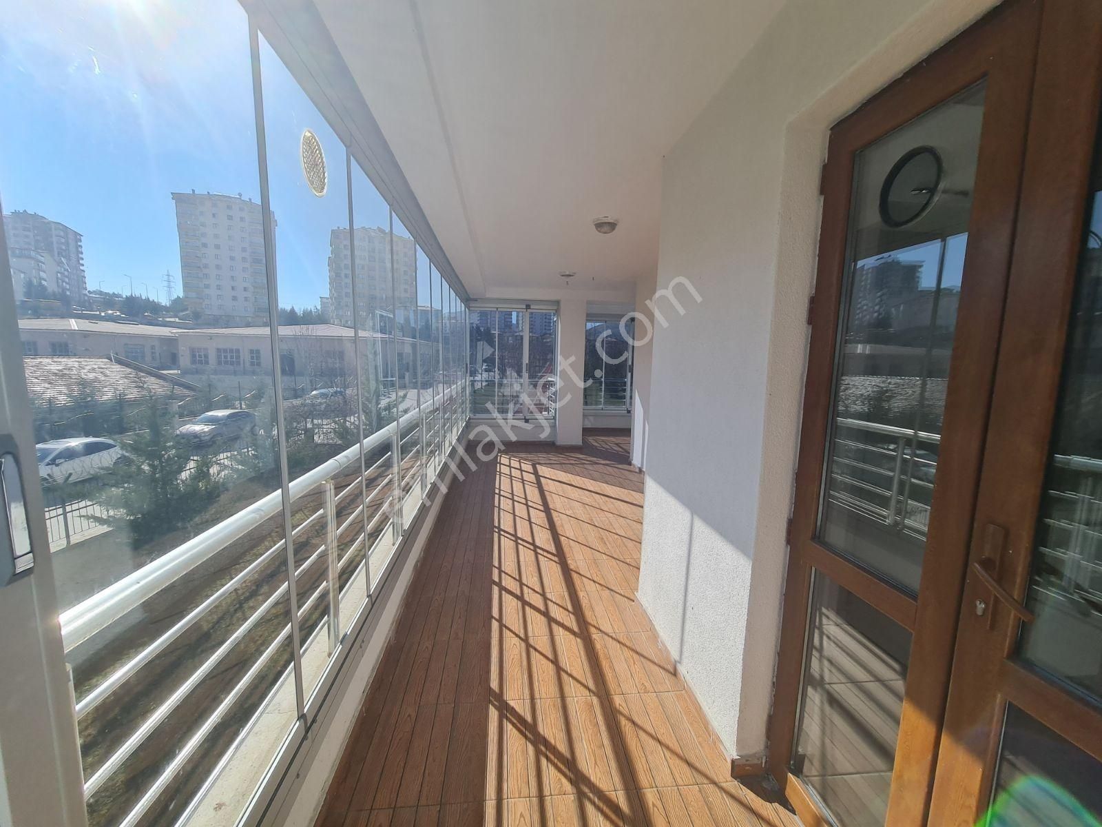 Karapurcek Te Satılık Site İçi 3+1.160. M2 - Görsel 3