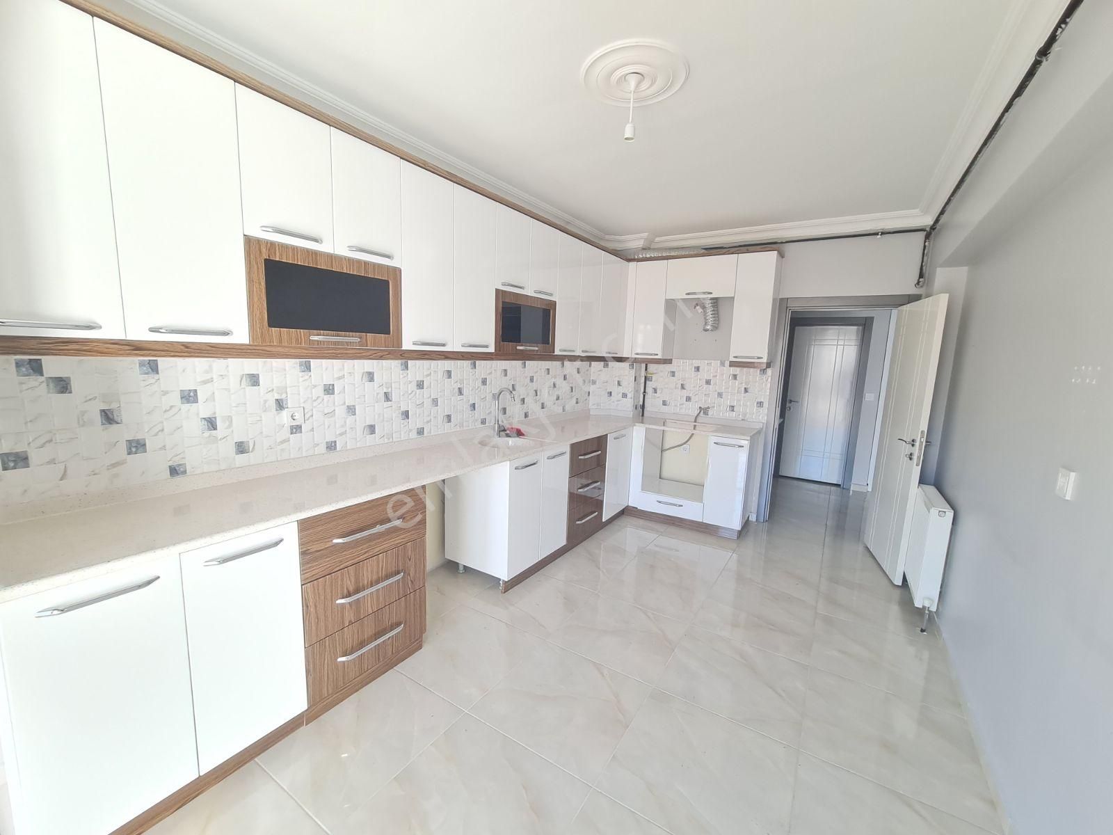 Karapurcek Te Satılık Site İçi 3+1.160. M2