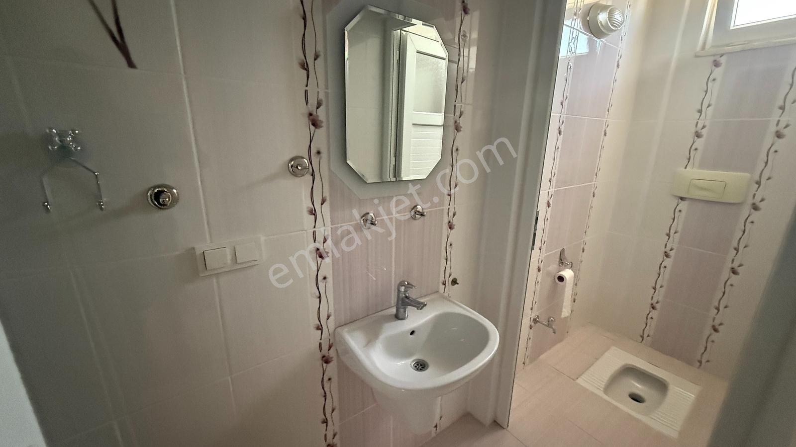 Eşyasız 3+1 Müstakil Binada'da Ara Kat 200m2 Doğalgazlı Daire - Görsel 11