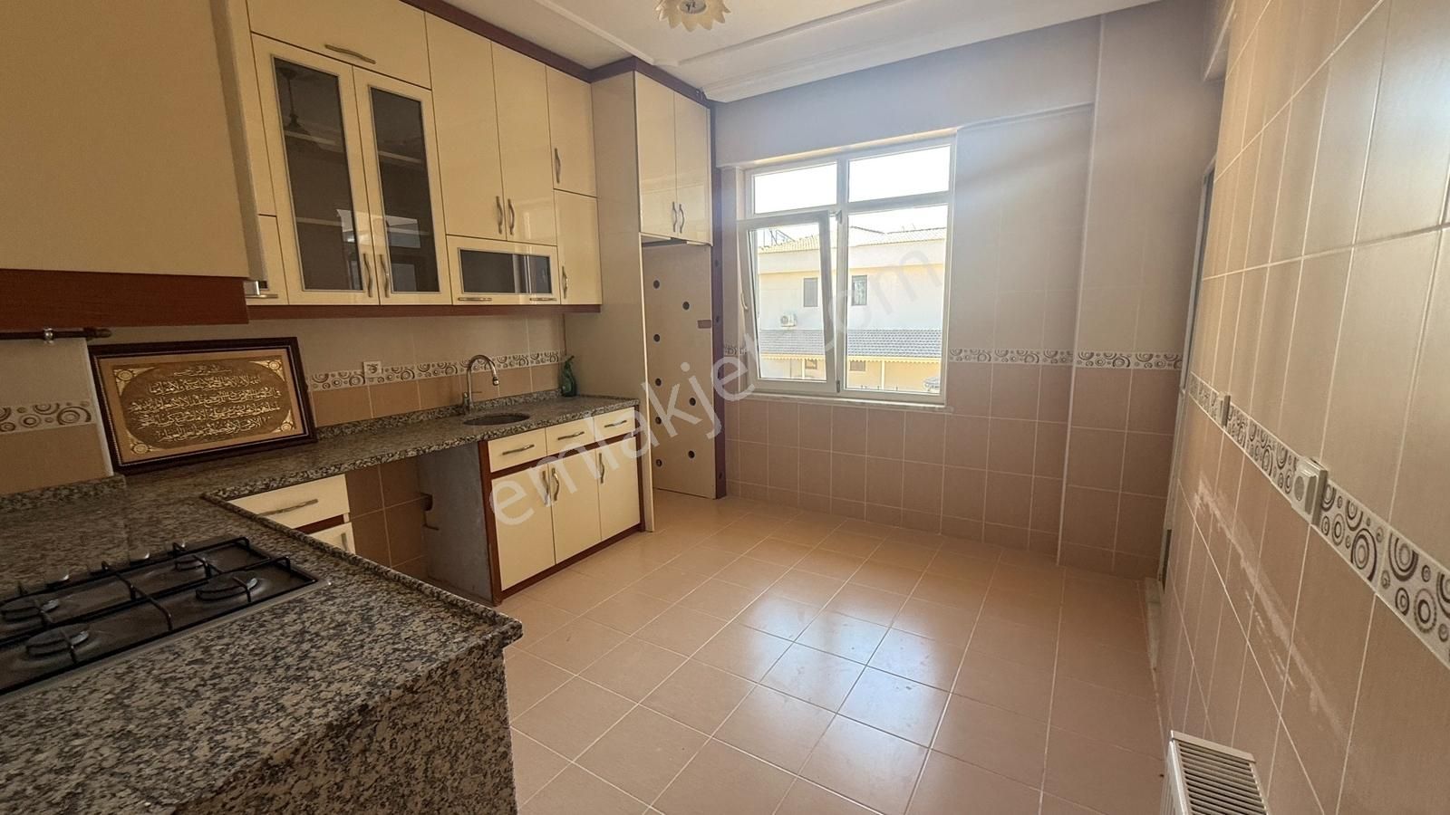 Eşyasız 3+1 Müstakil Binada'da Ara Kat 200m2 Doğalgazlı Daire - Görsel 6