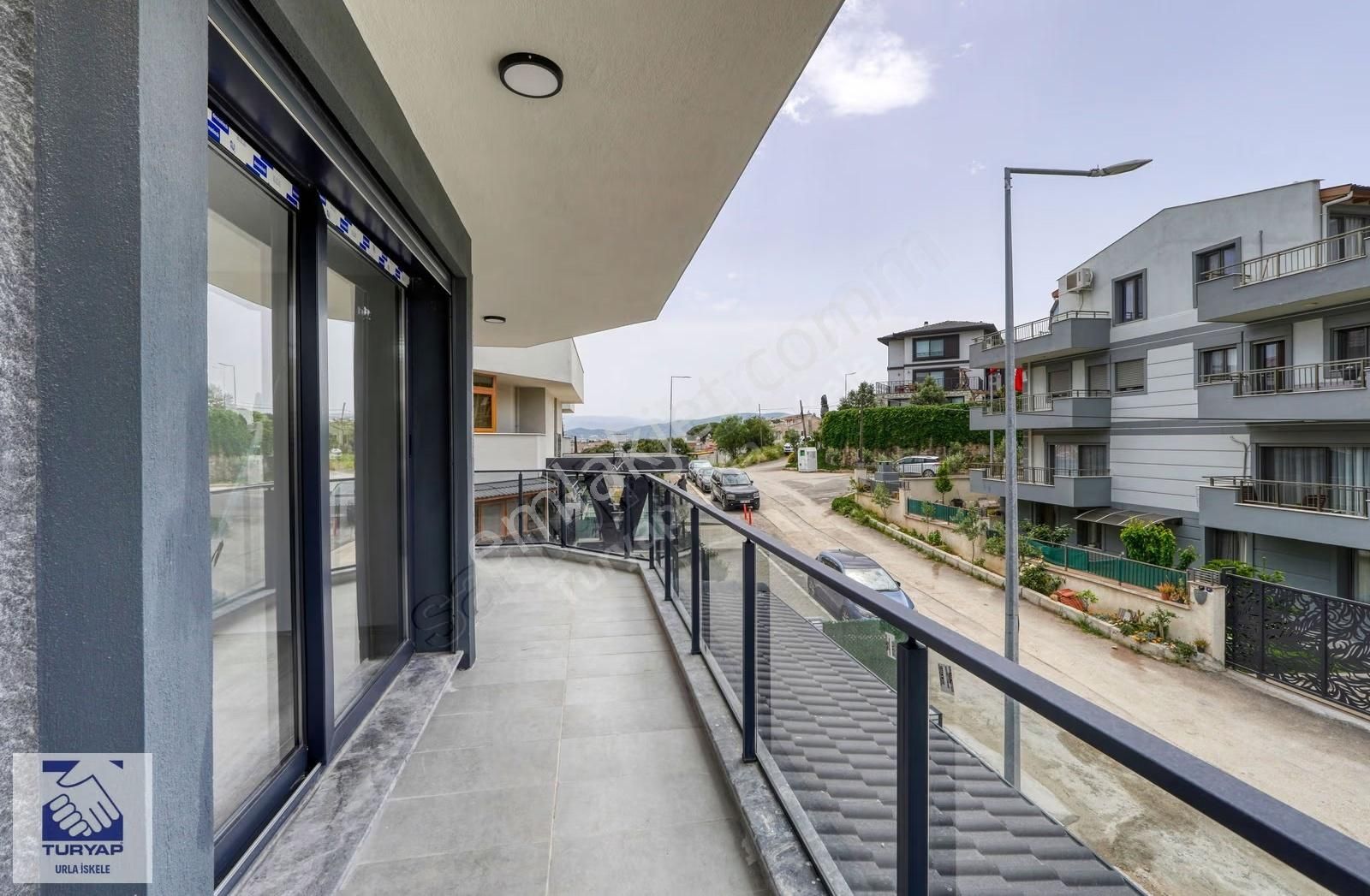 Urla İskelede Denize Yürüme Mesafesinde - Görsel 30