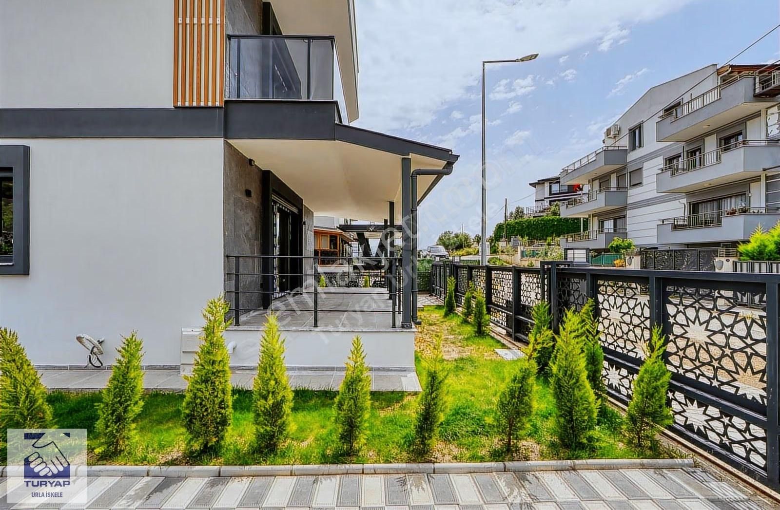 Urla İskelede Denize Yürüme Mesafesinde - Görsel 27