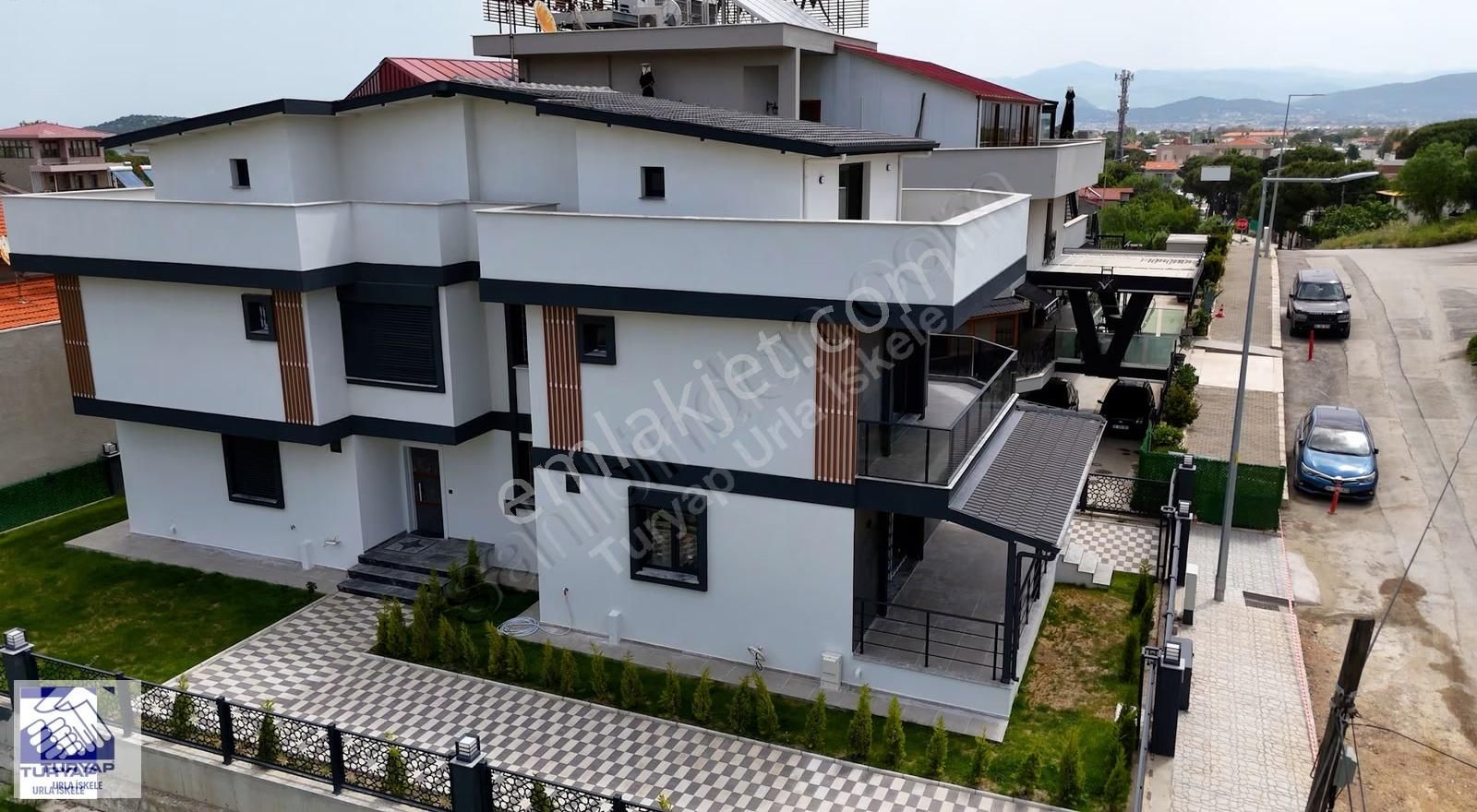 Urla İskelede Denize Yürüme Mesafesinde