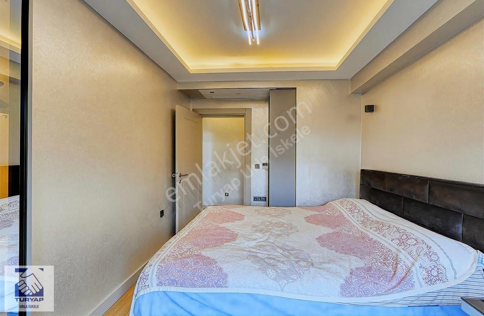 Urla İskelede Müstakil Havuzlu Villa - Görsel 26