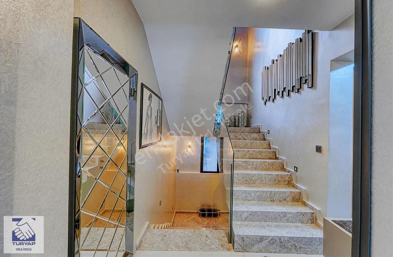Urla İskelede Müstakil Havuzlu Villa - Görsel 20