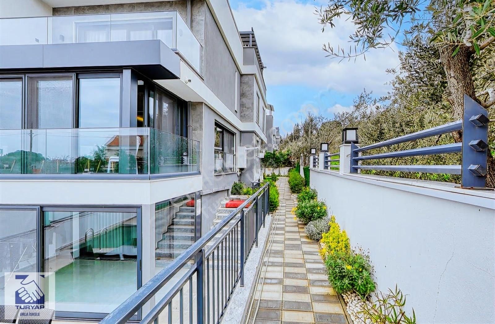 Urla İskelede Müstakil Havuzlu Villa - Görsel 6