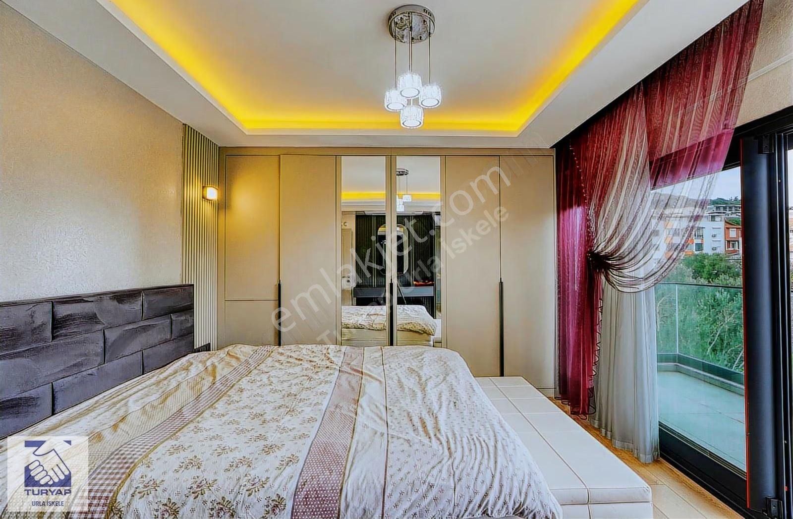 Urla İskelede Müstakil Havuzlu Villa - Görsel 34