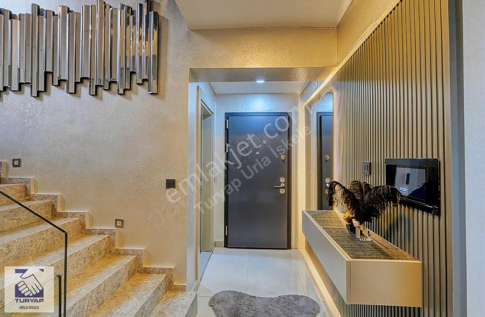 Urla İskelede Müstakil Havuzlu Villa - Görsel 23