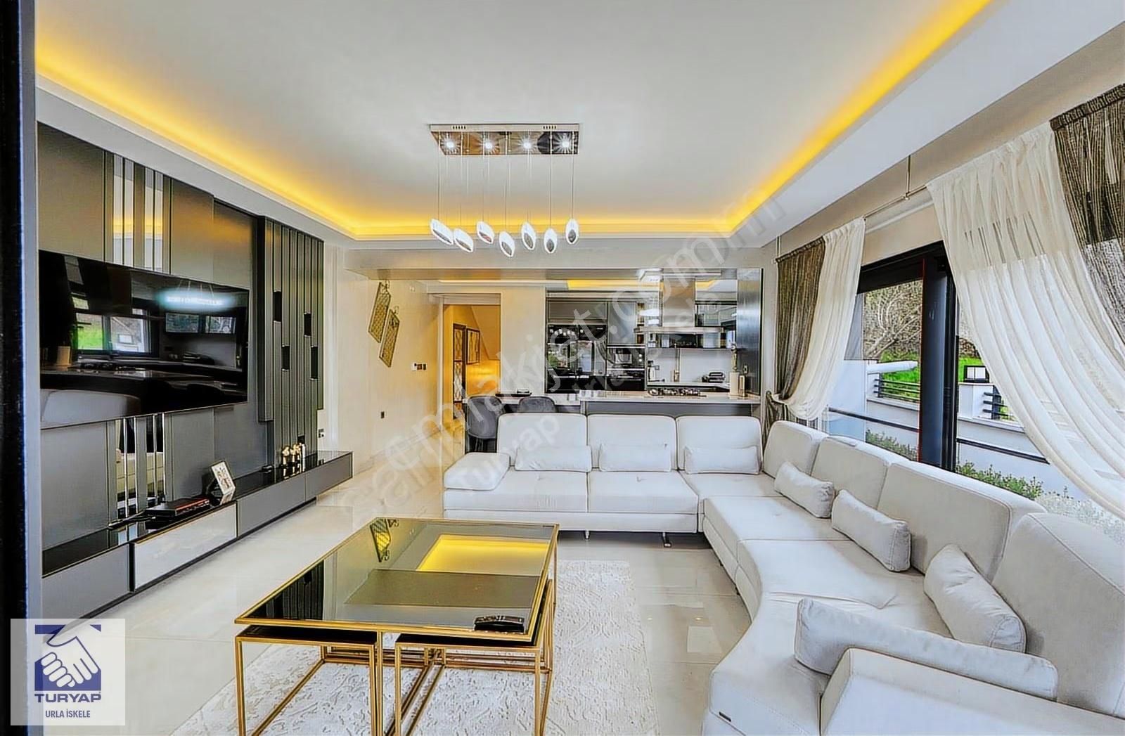 Urla İskelede Müstakil Havuzlu Villa - Görsel 32