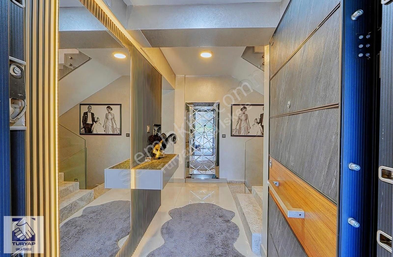 Urla İskelede Müstakil Havuzlu Villa - Görsel 11