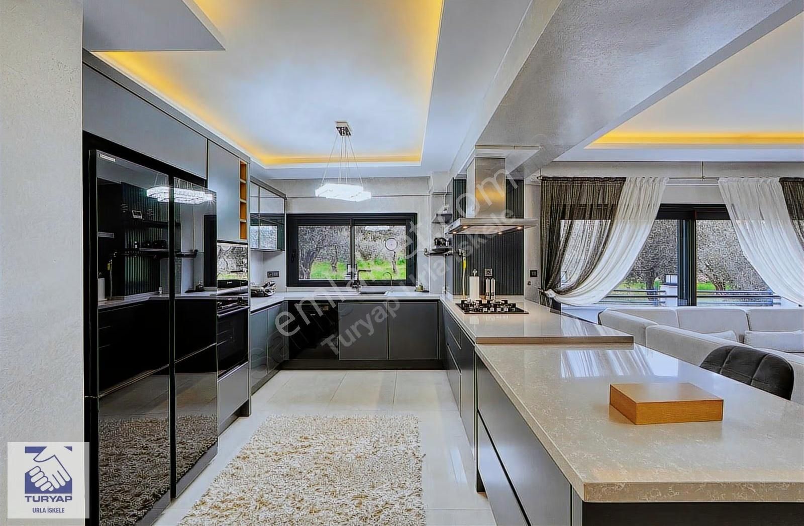 Urla İskelede Müstakil Havuzlu Villa - Görsel 22