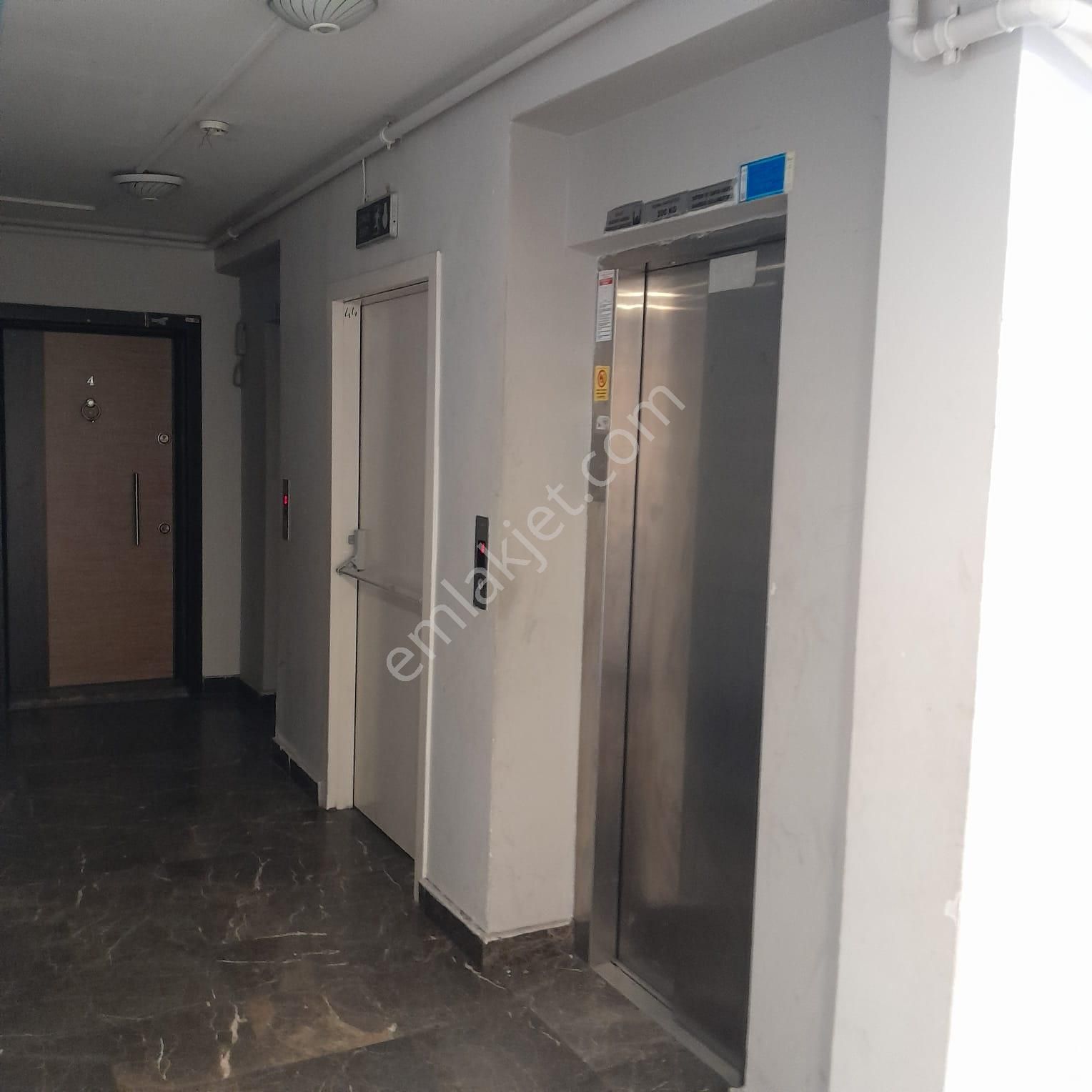 Ana Caddede Netten 2+1 Satılık Daıre Yuksek Katta 6500.000 Tl - Görsel 27