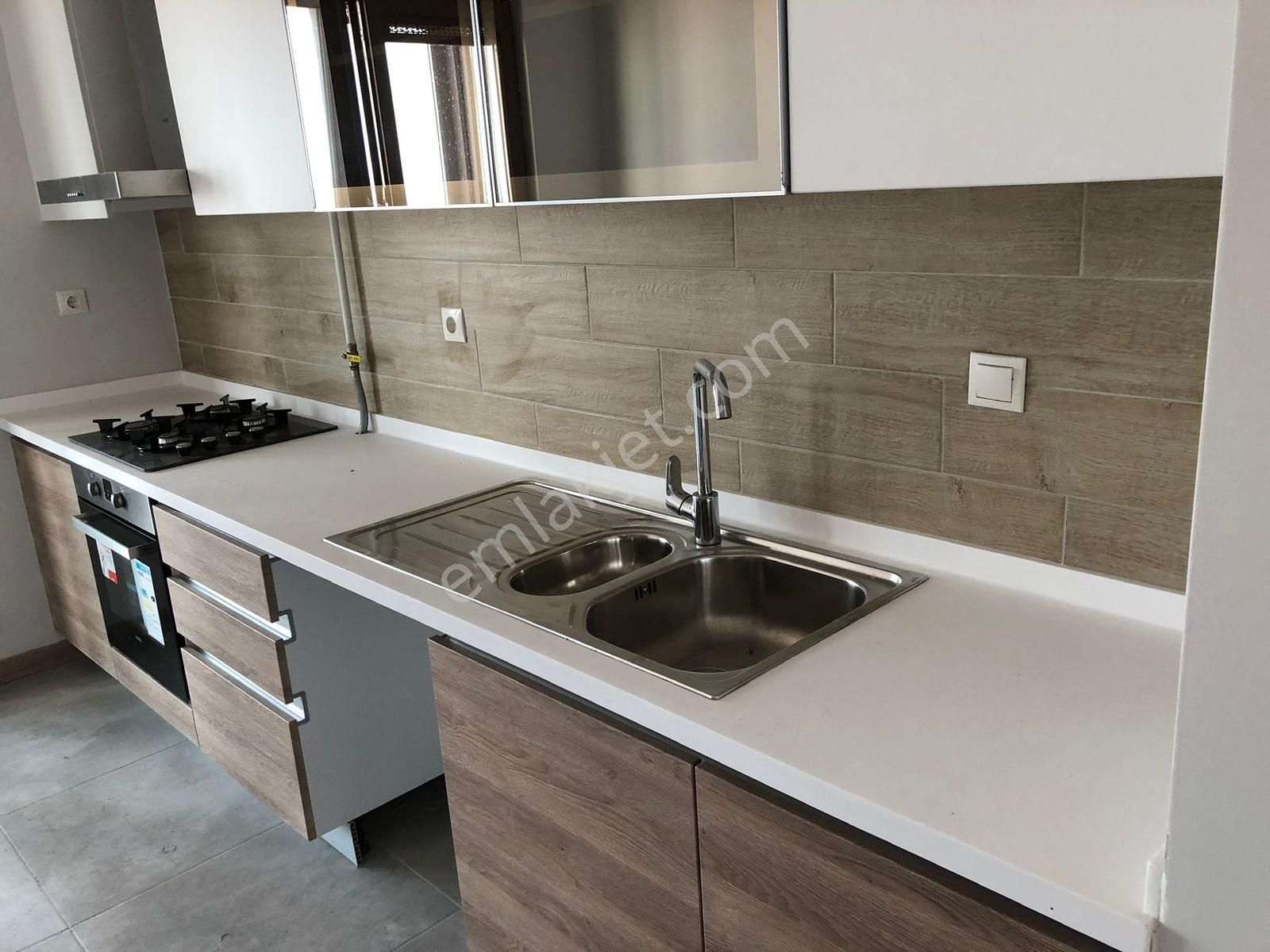 C 2 Blokta 1. 3+1 Satılık Devırlı Daıre 145 M2 11.000.000 Tl - Görsel 7